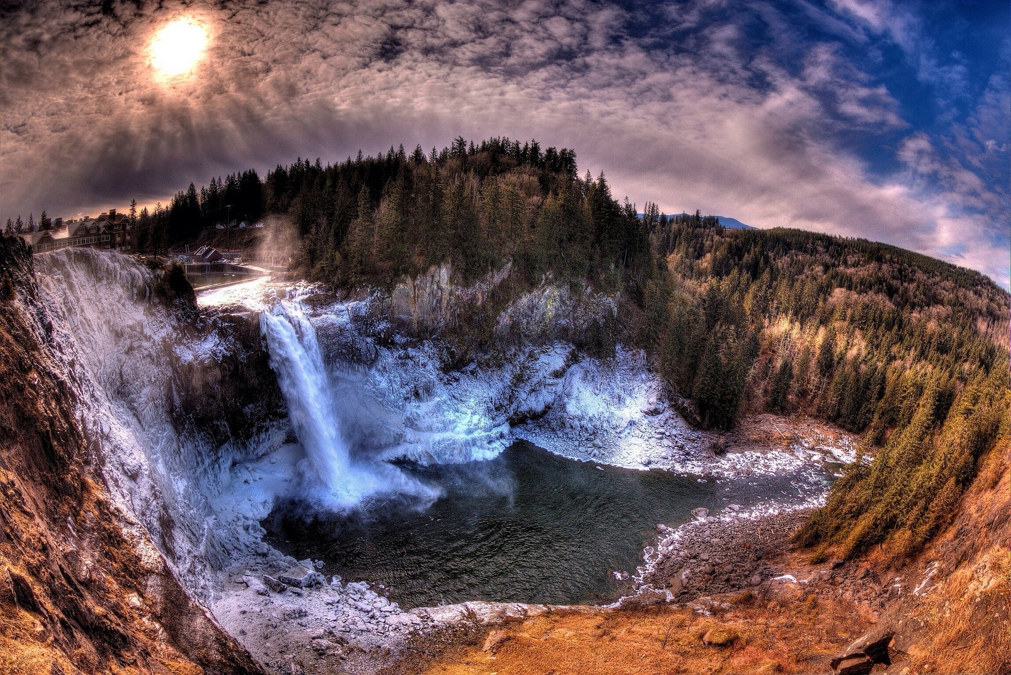 Free photo The fantastic Snokomi Falls in sunny weather