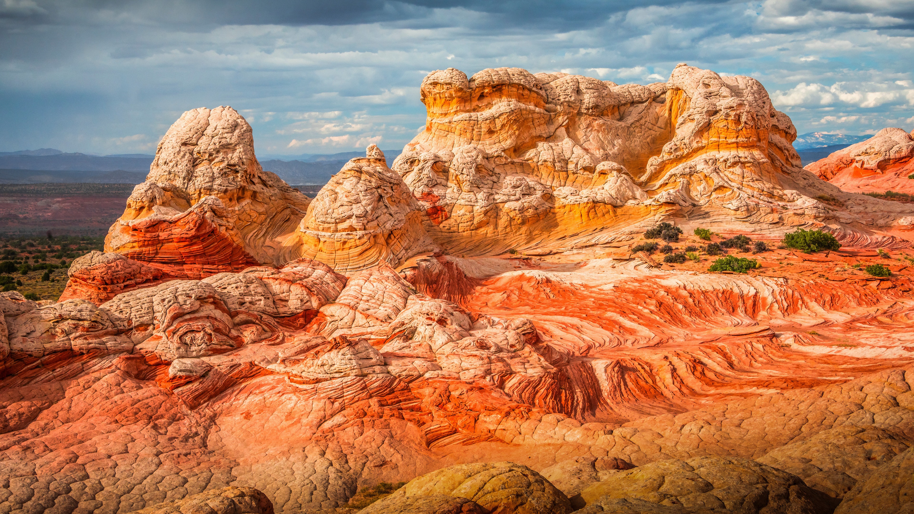 免费照片美国沙漠中明亮的橙色山脉