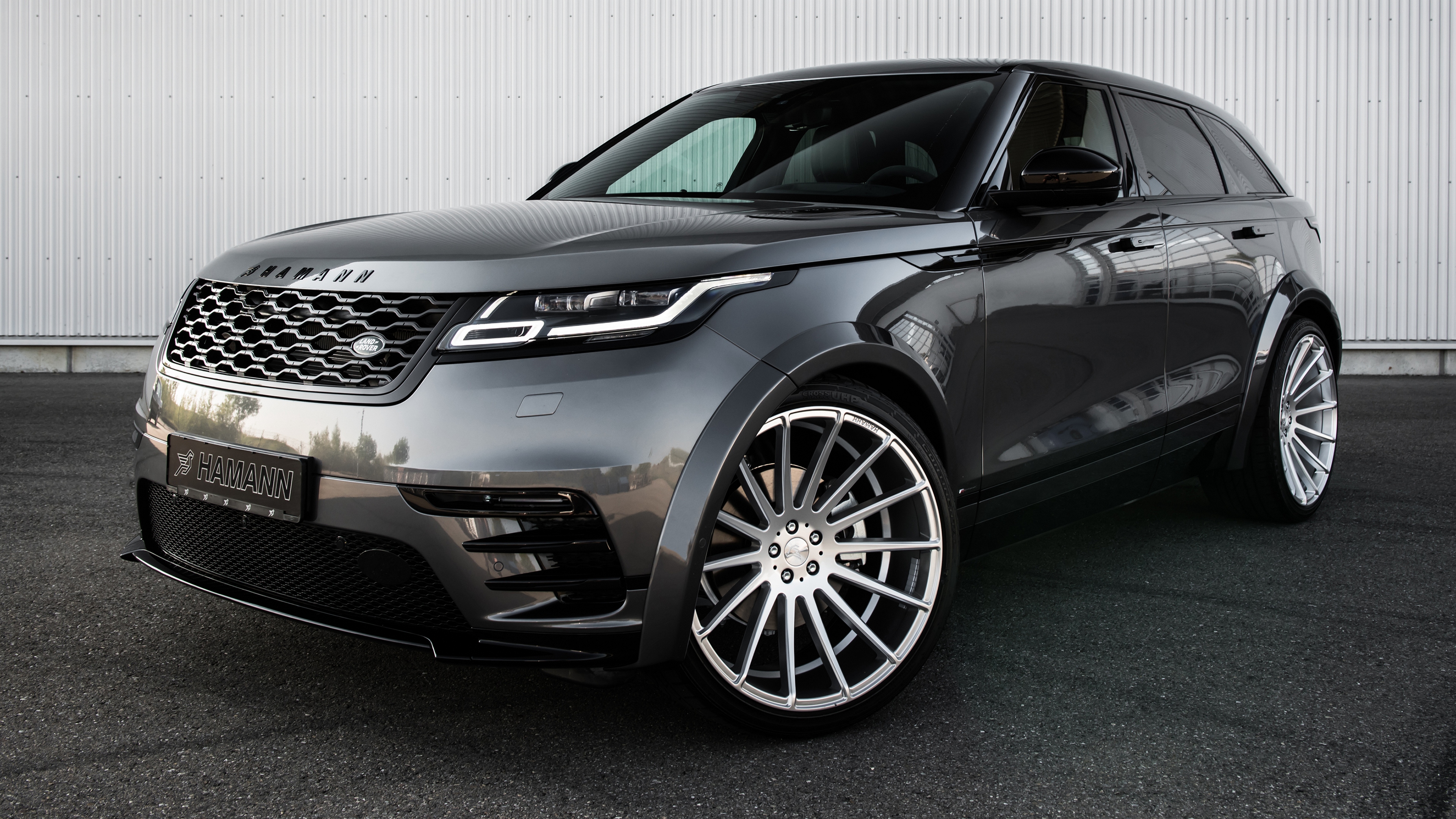 Бесплатное фото Range Rover Velar R-Dynamic