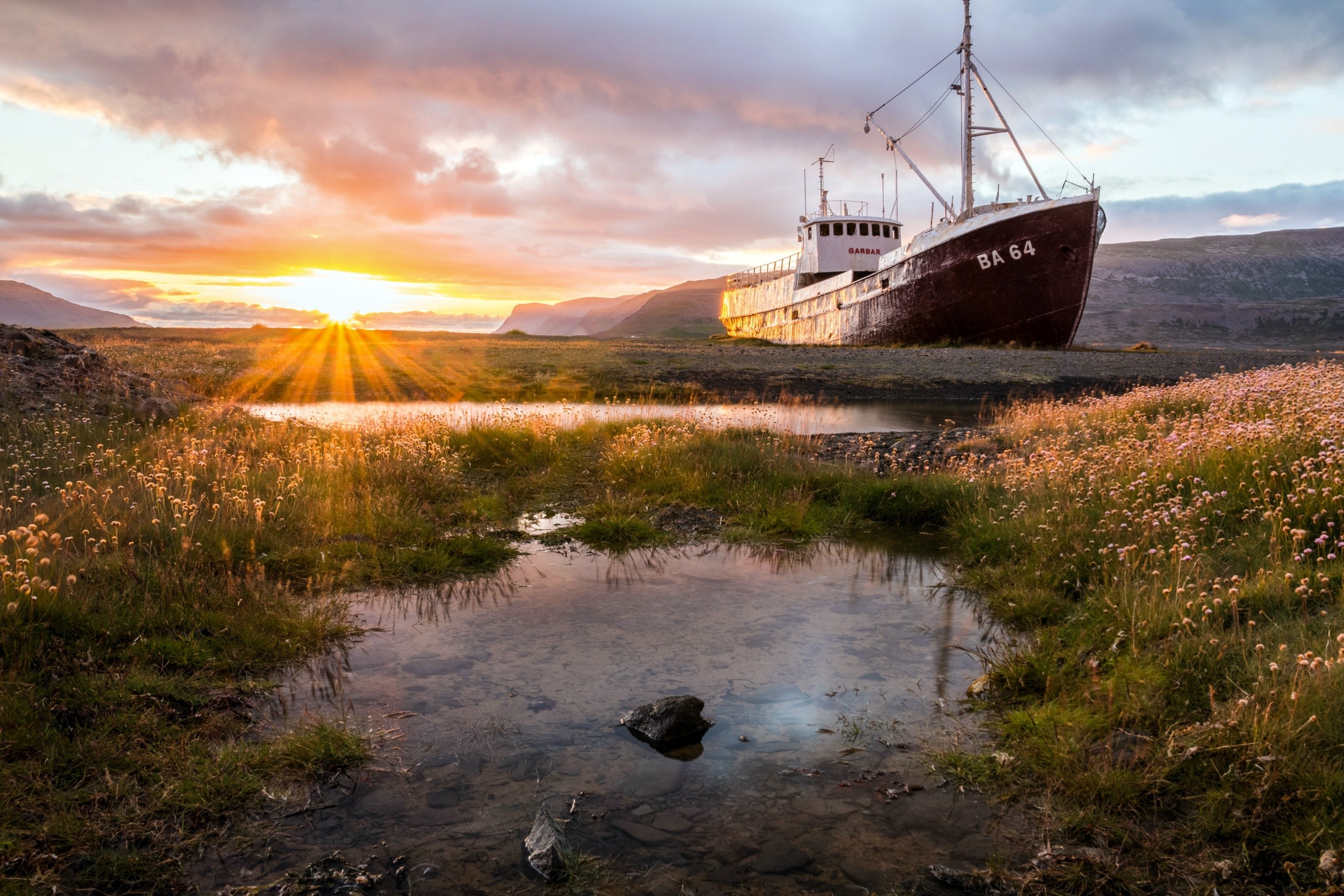 Free photo A Rusting Legacy