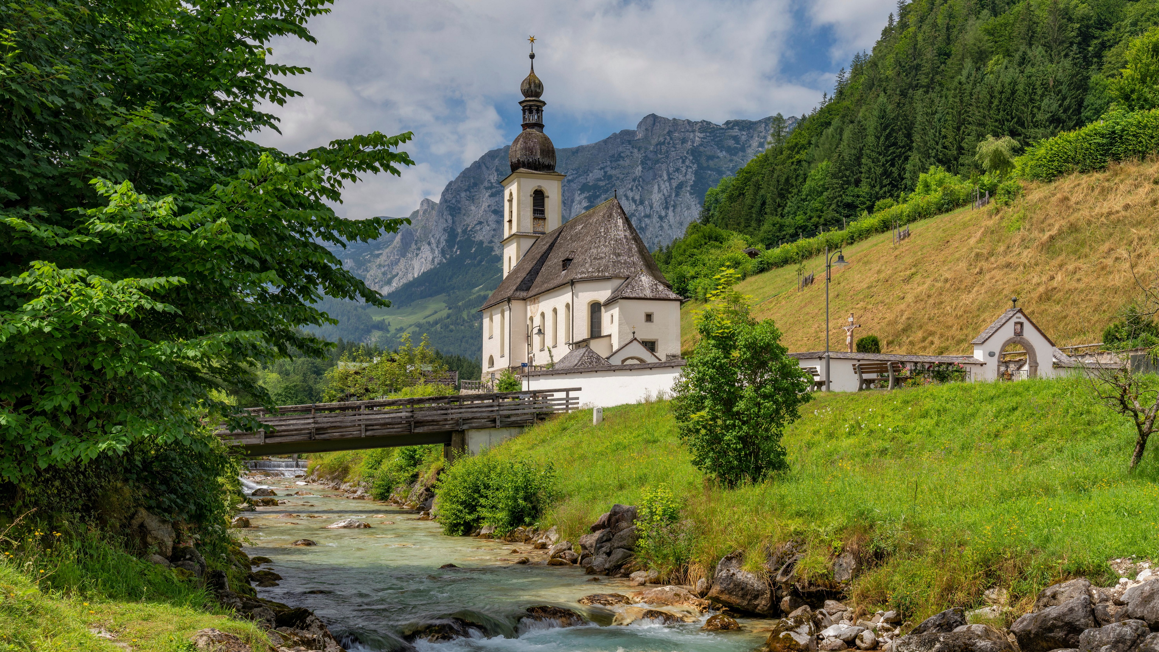 Free photo A church by the stream