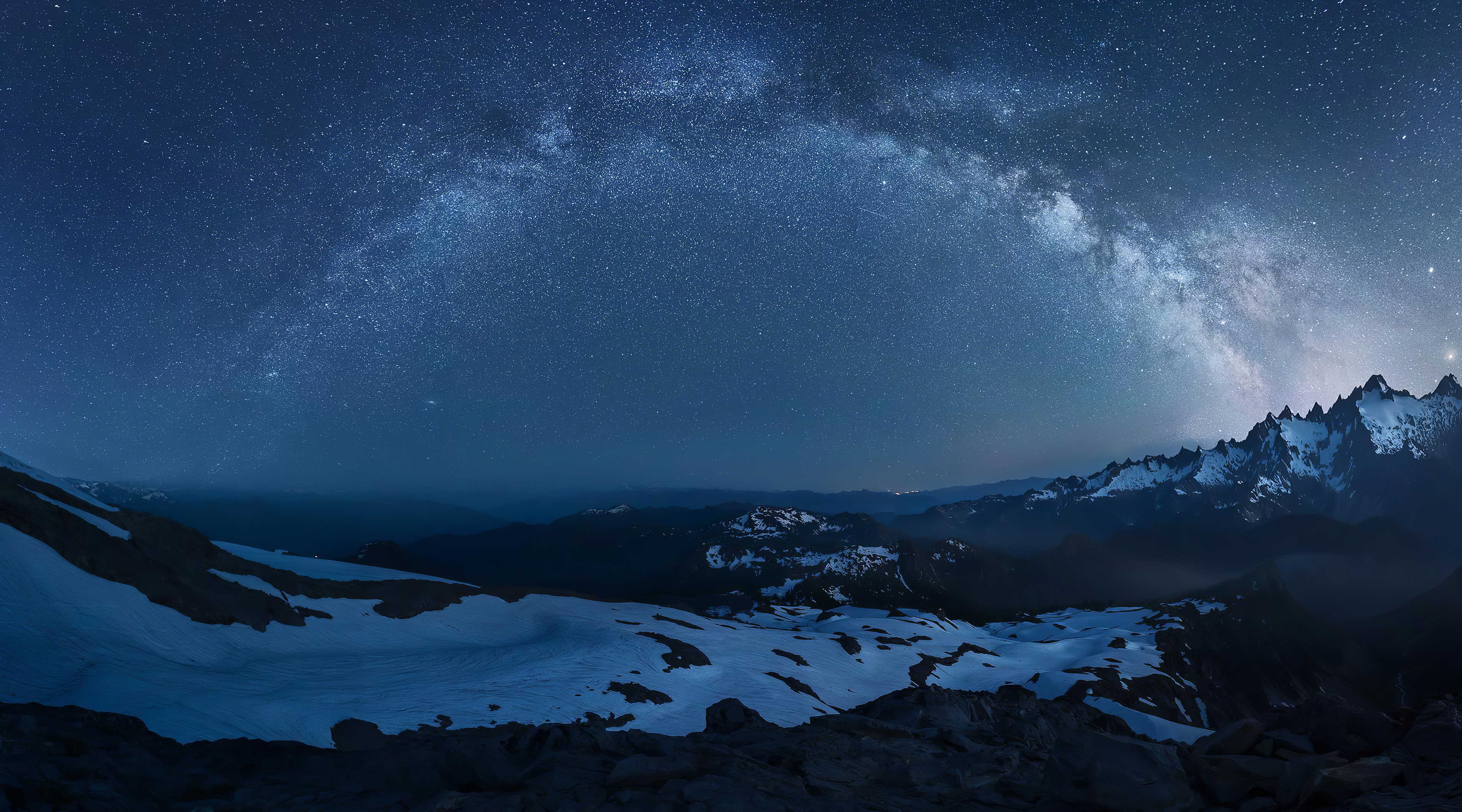 Free photo The Milky Way as a Rainbow