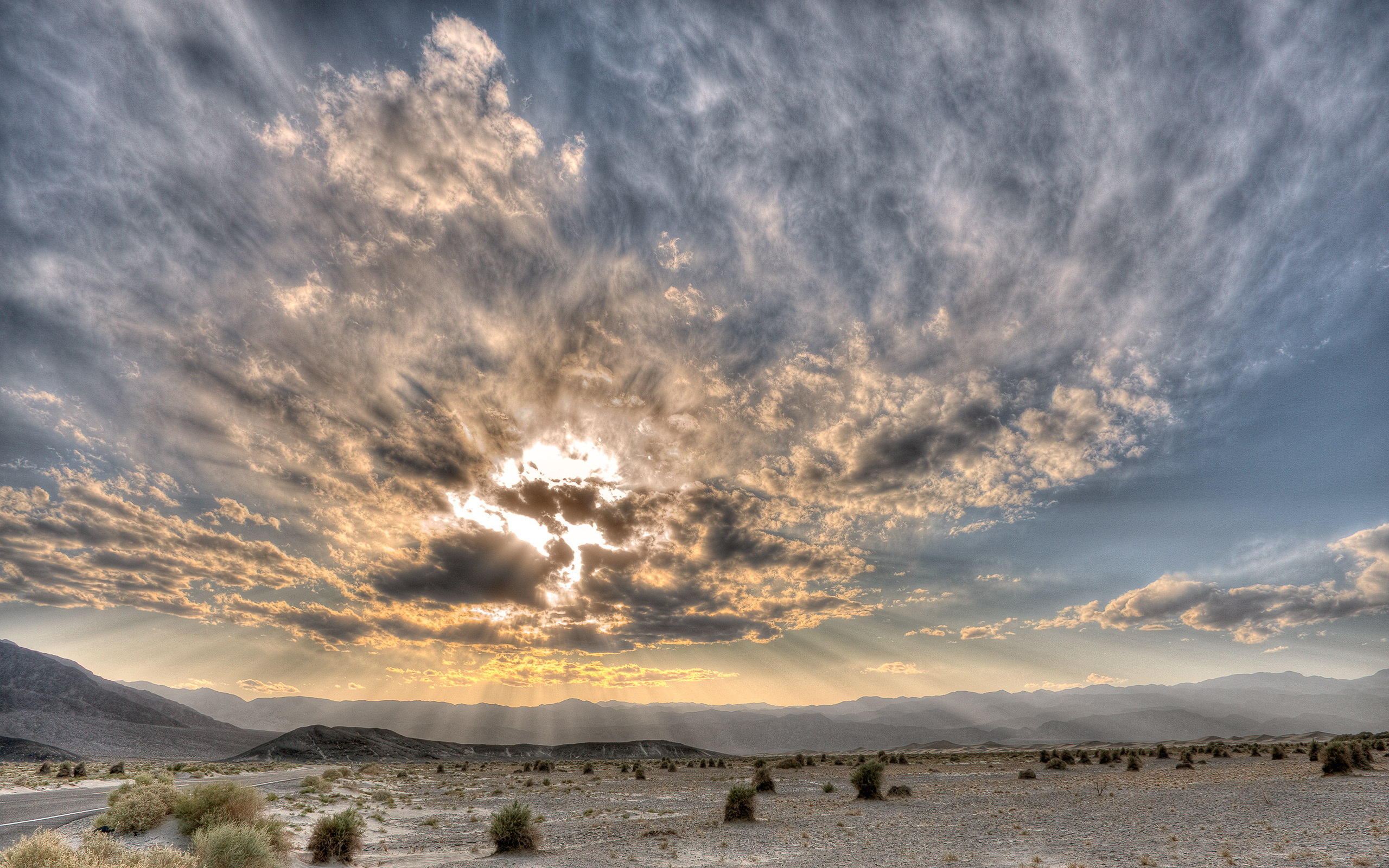 Wallpapers rays grass valley on the desktop