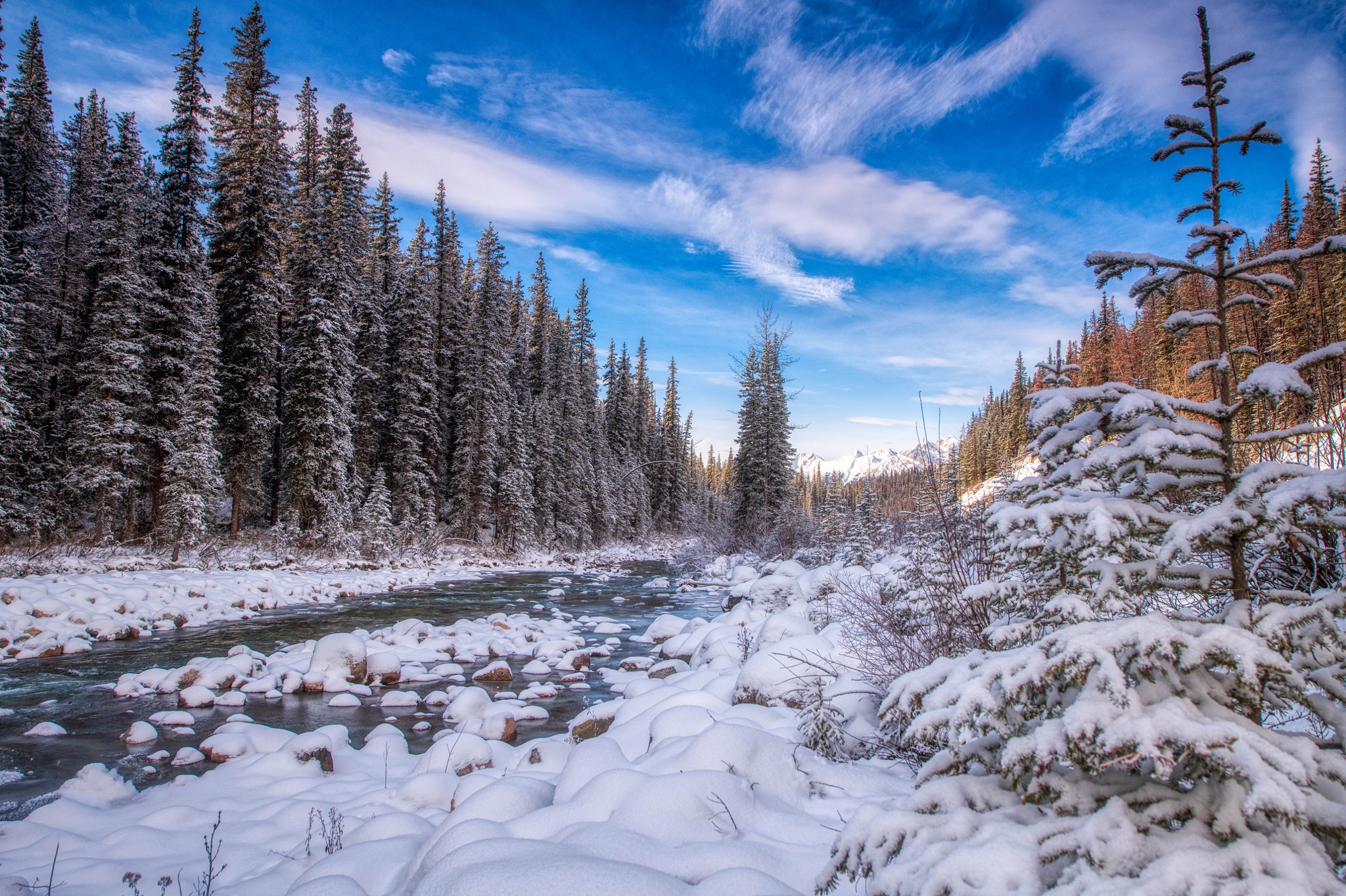 Wallpapers Maligne Lake Rd Canada winter on the desktop