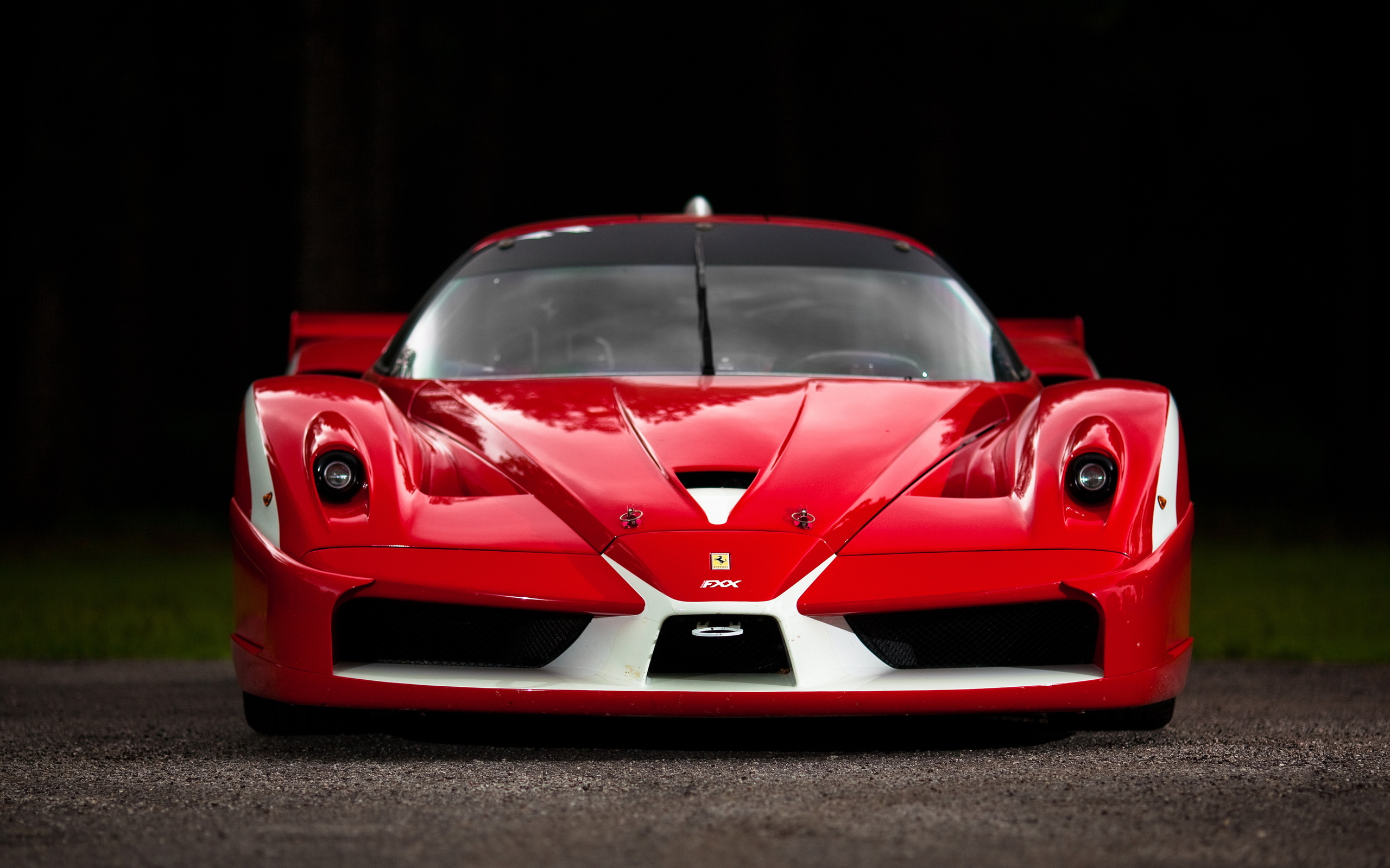 Бесплатное фото Ferrari FXX красного цвета