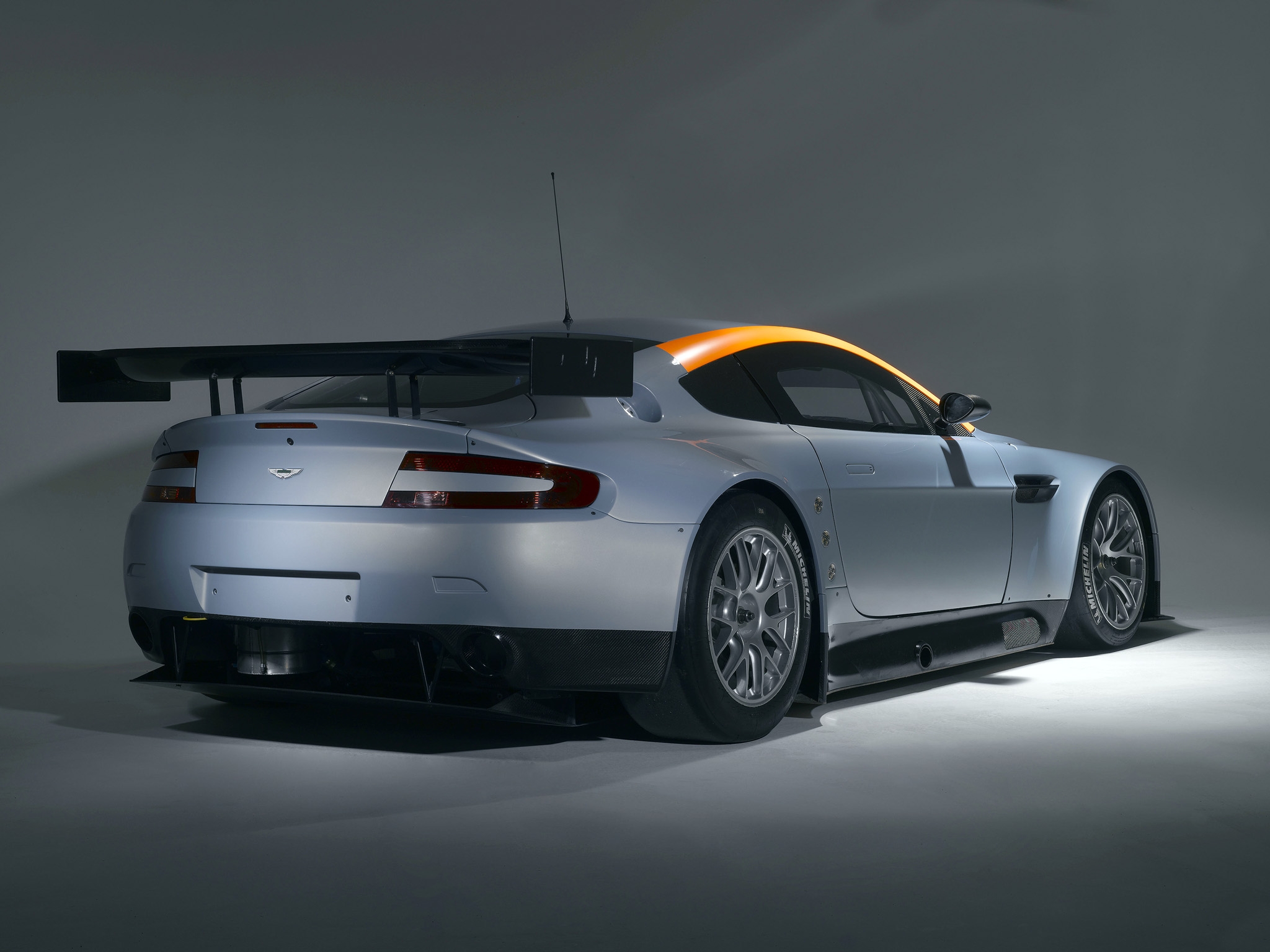 Wallpapers coupe supercar Aston Martin on the desktop