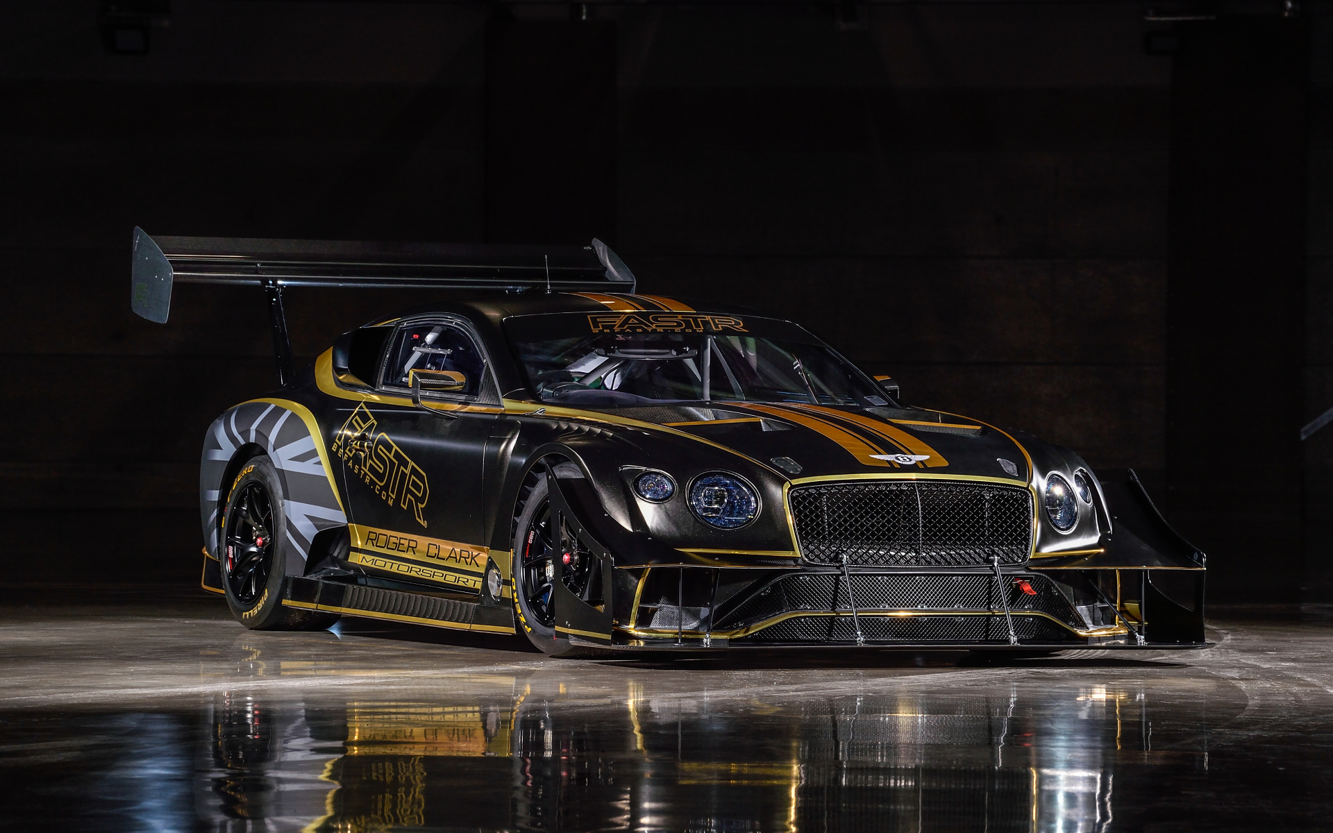 Free photo Bentley Continental GT3