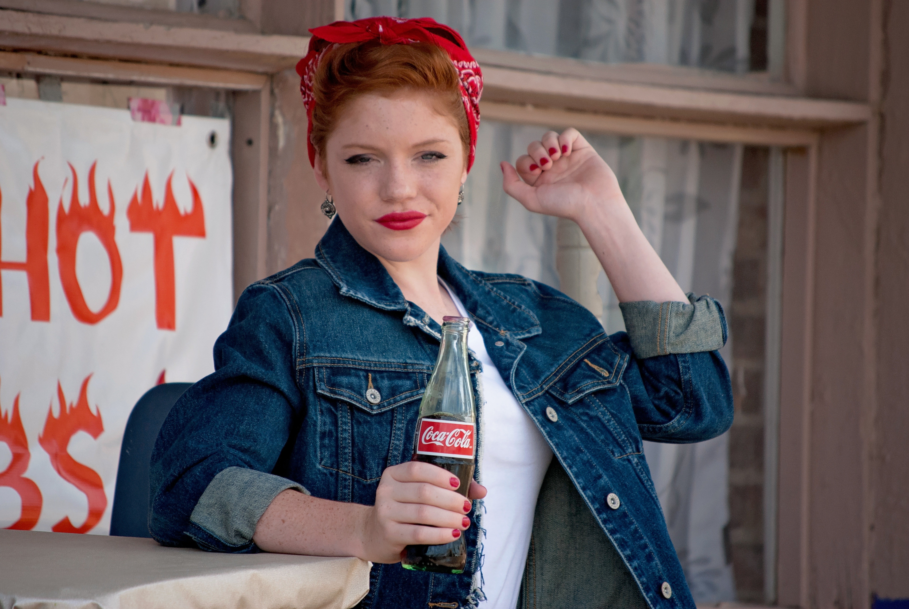 Wallpapers girl vintage retro on the desktop