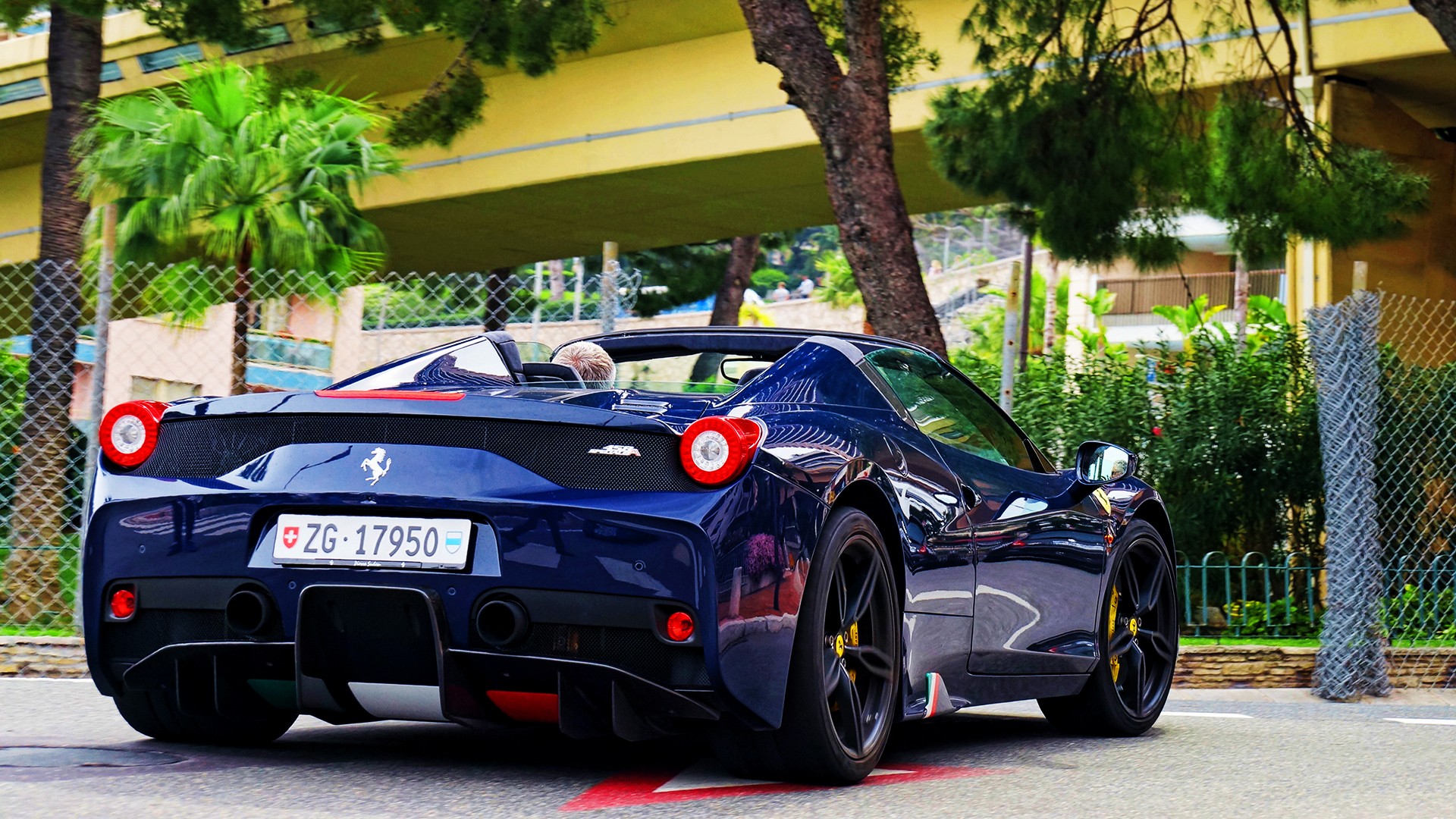 Free photo Ferrari 458 Italia rear view