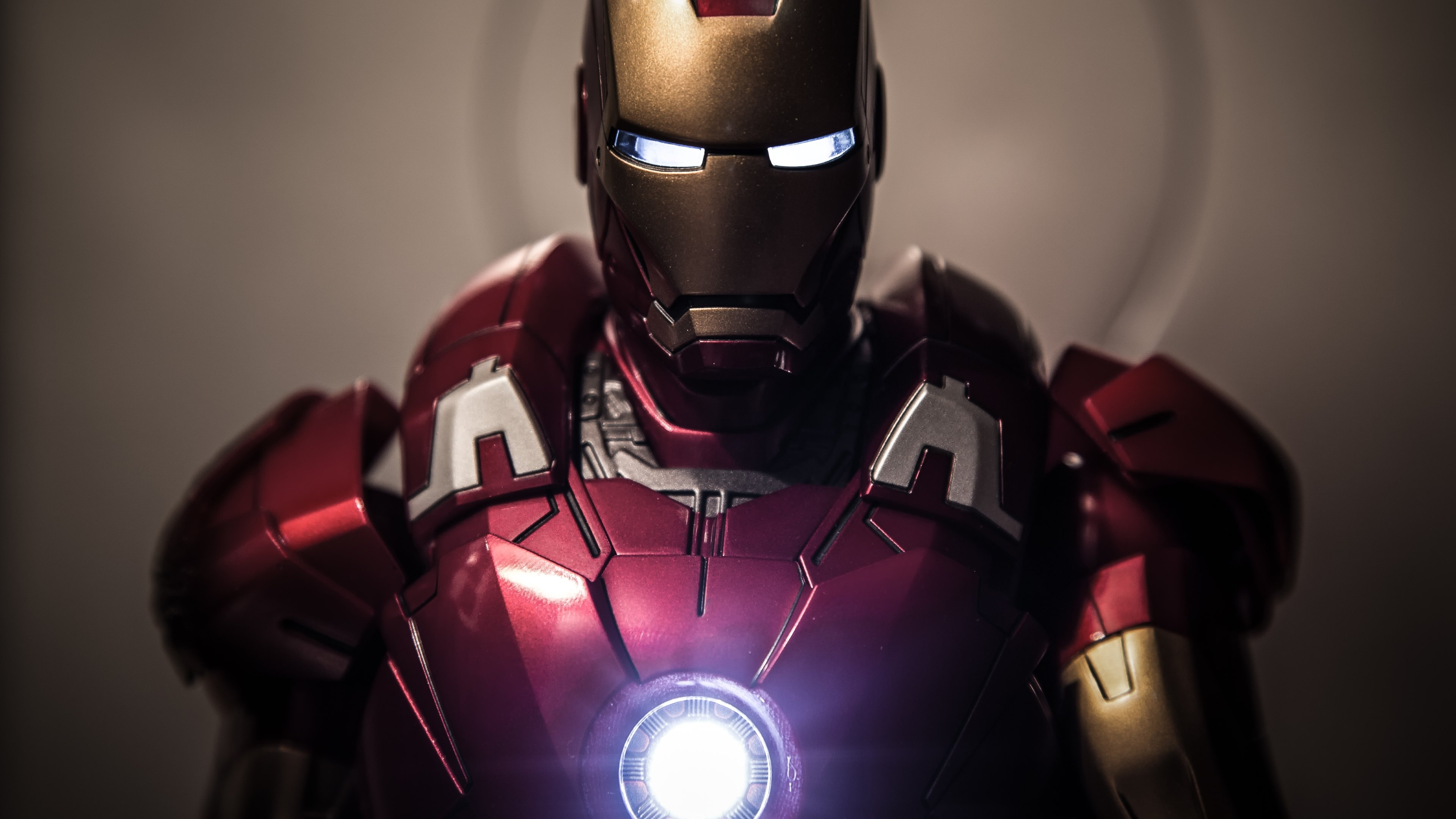 Free photo View photos of the iron man suit