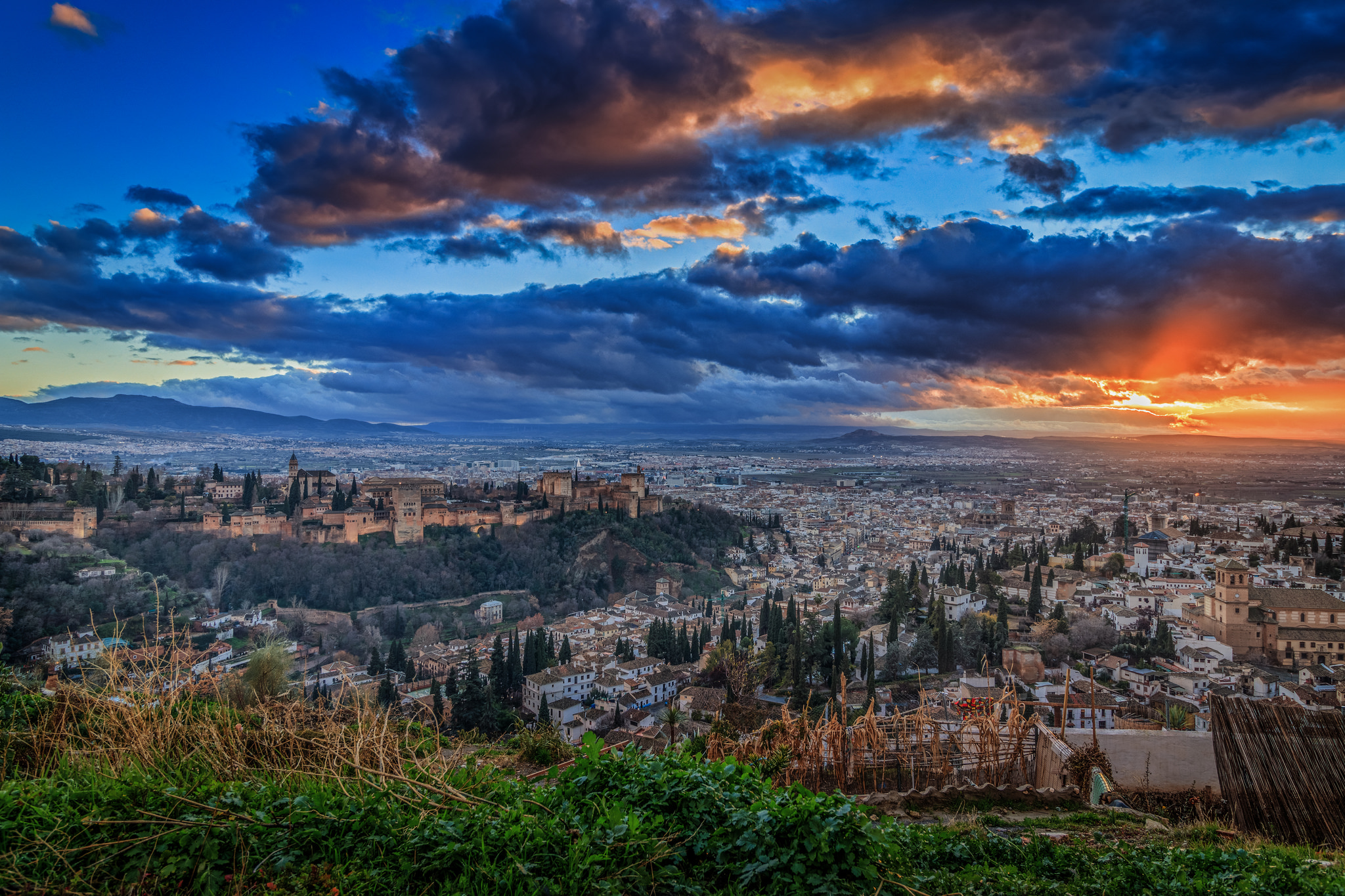 Wallpapers alhambra cityscape view from the top on the desktop