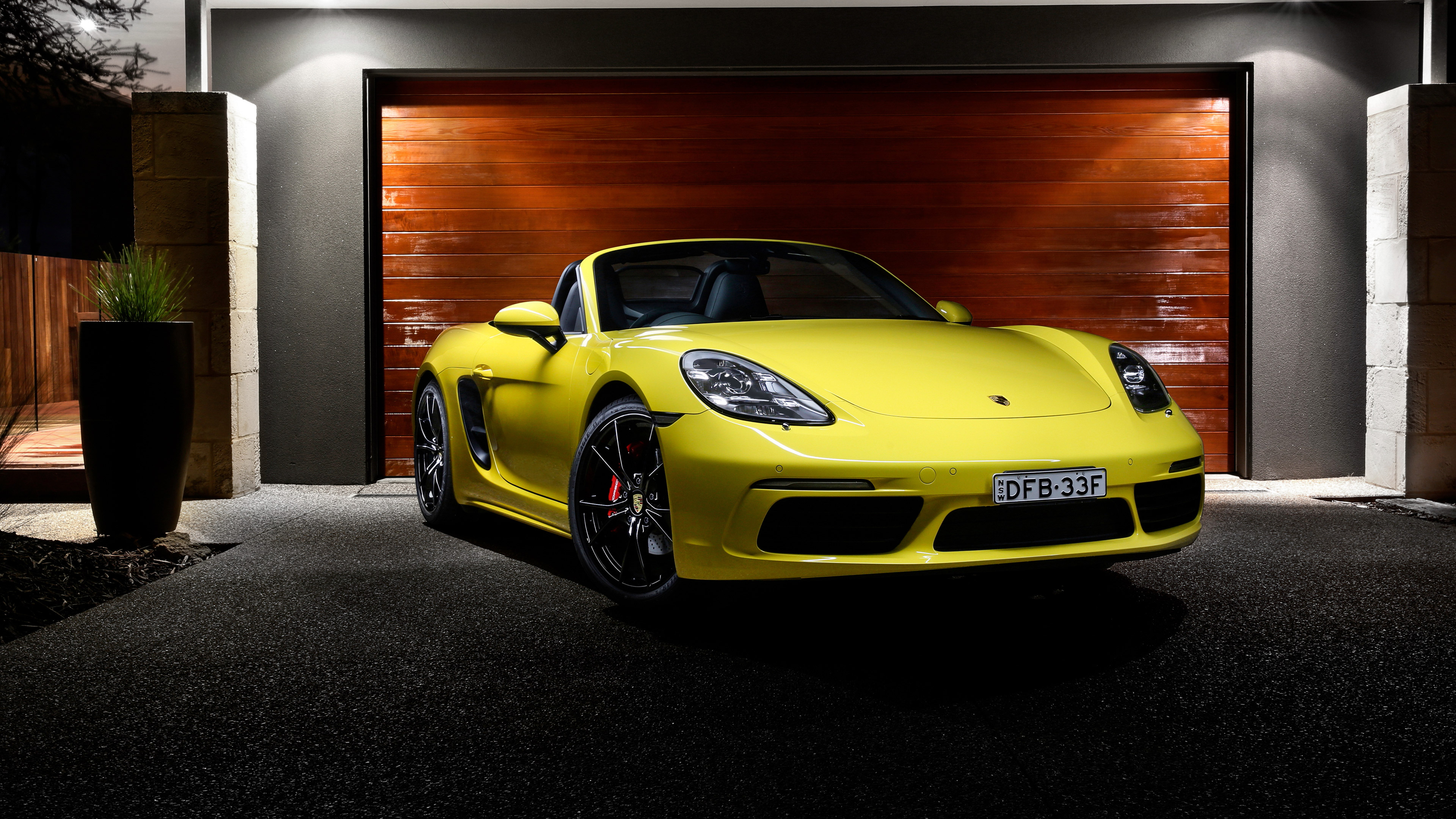 Free photo Yellow Porsche Boxster