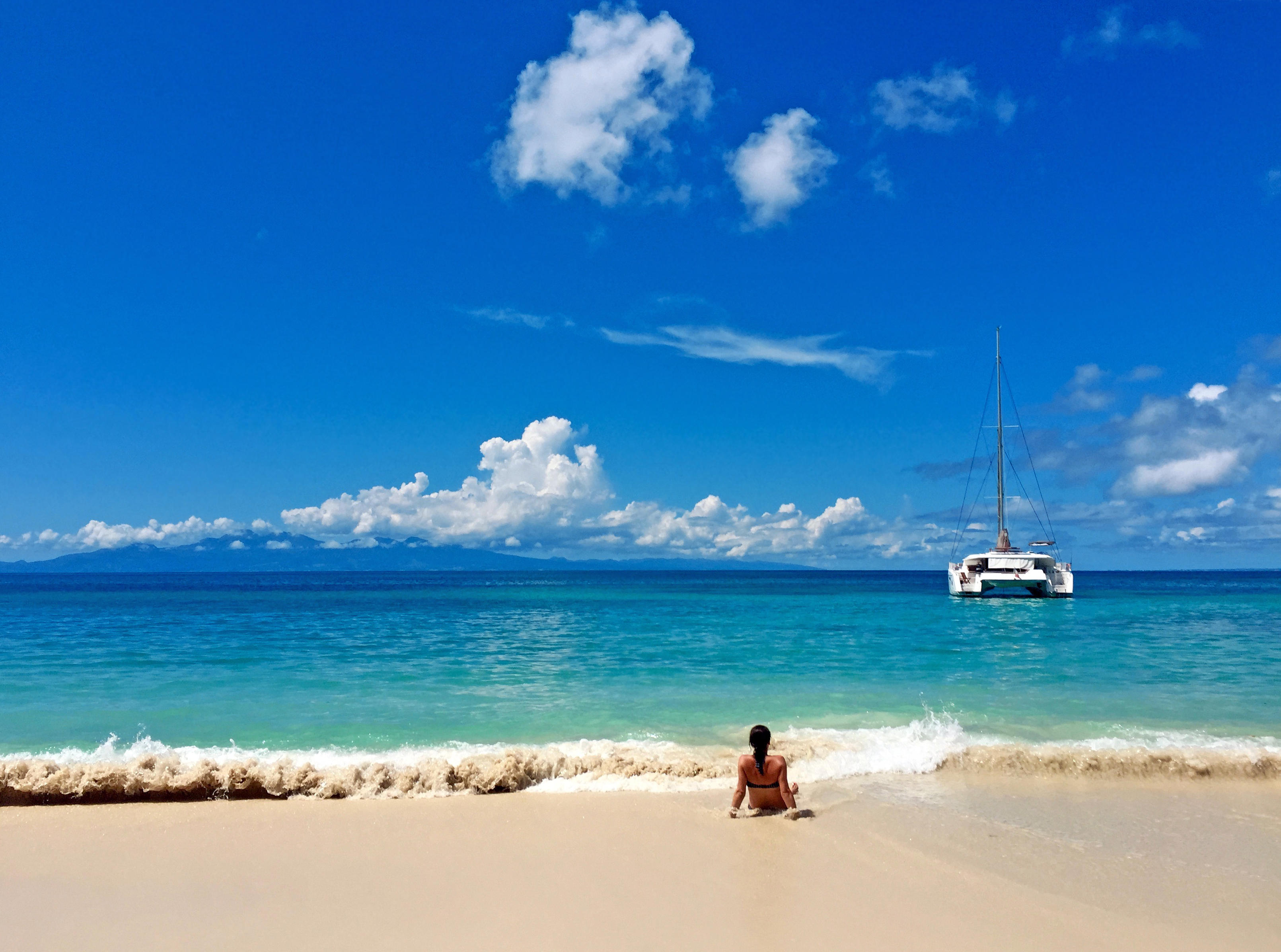 Free photo View photo the yacht, the beach