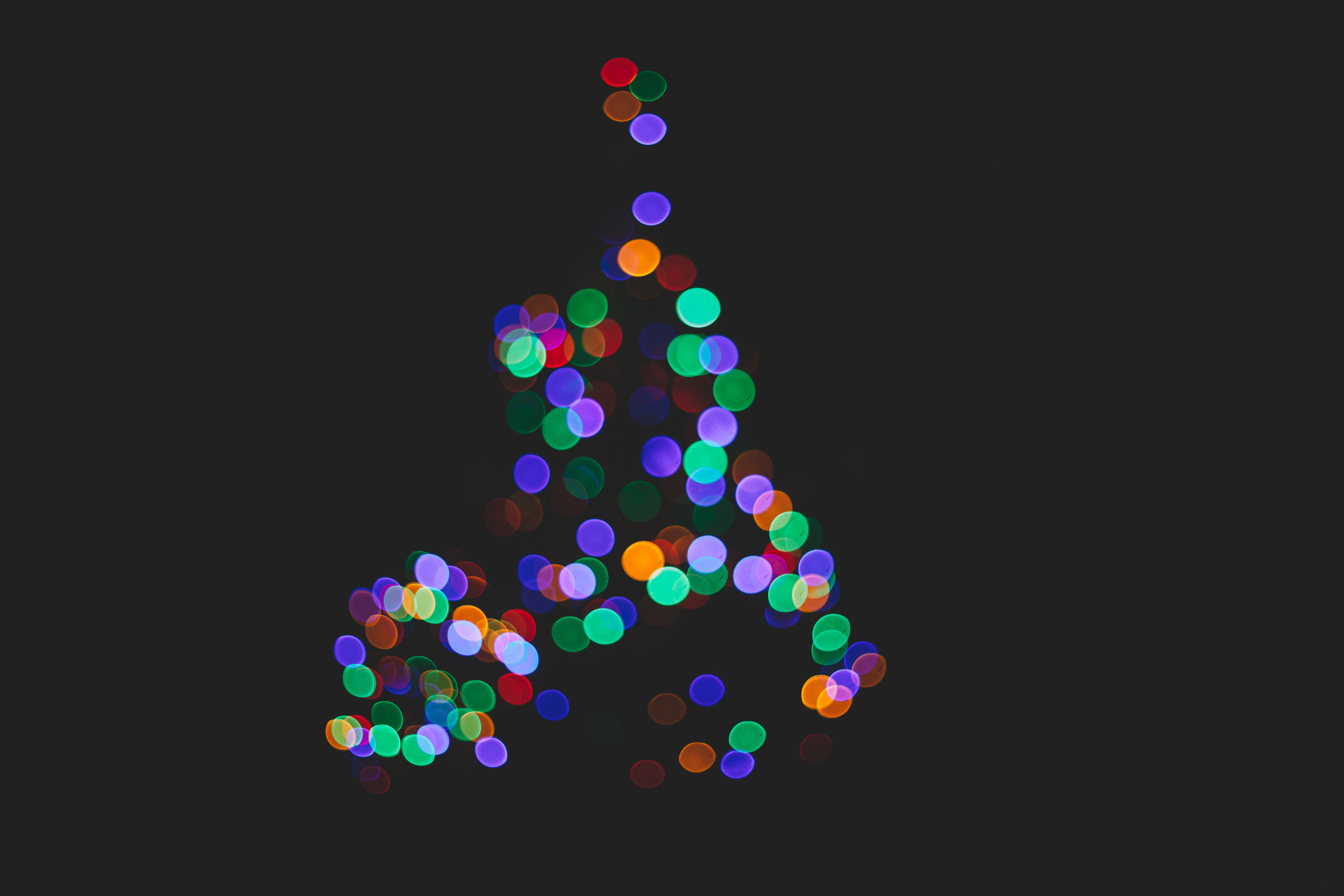 The blurry lights of a Christmas tree