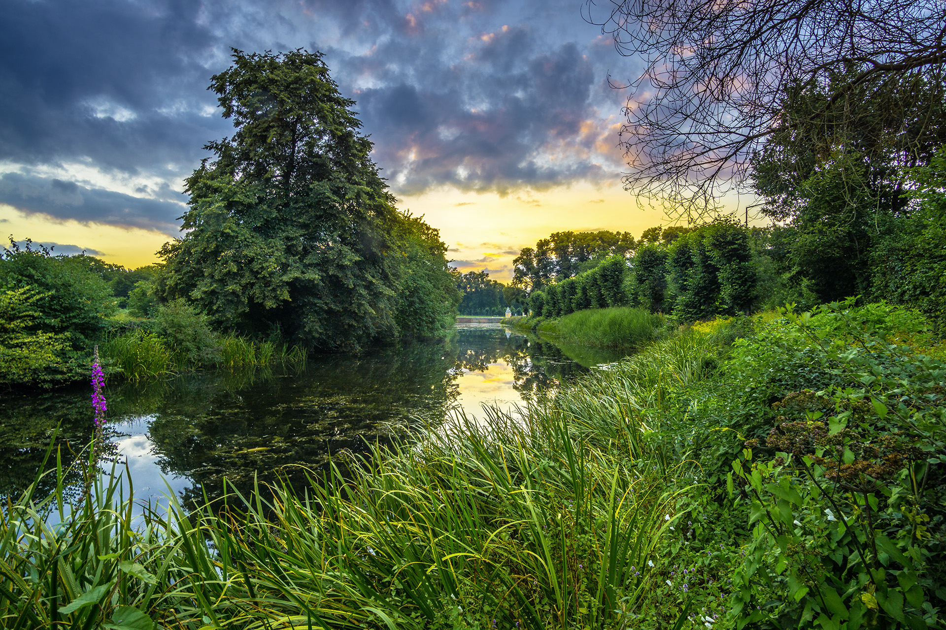 Wallpapers In the gardens of Augustusburg Palace in Br hl Germany gardens on the desktop