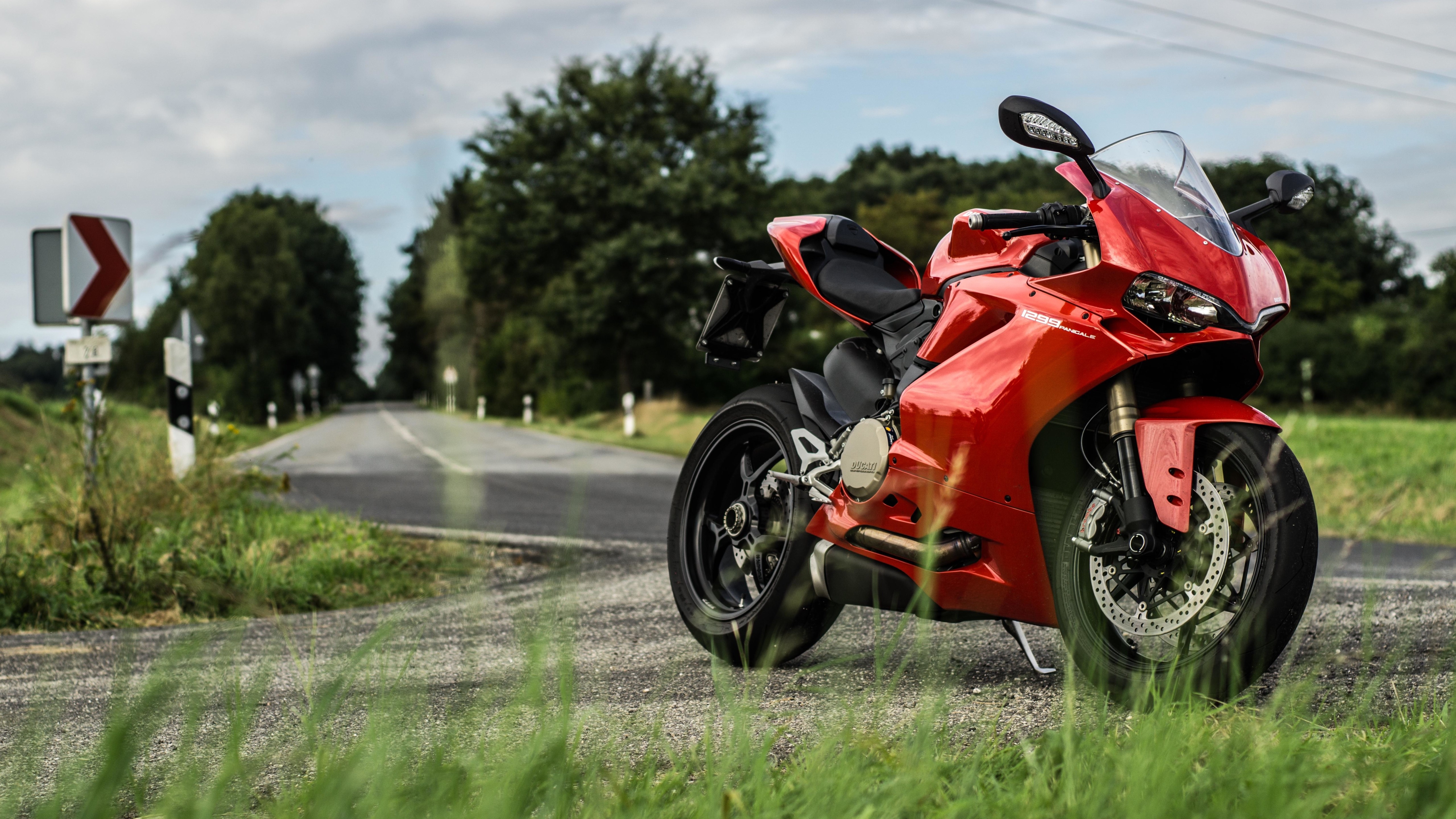 免费照片红色杜卡迪1299 Panigale自行车