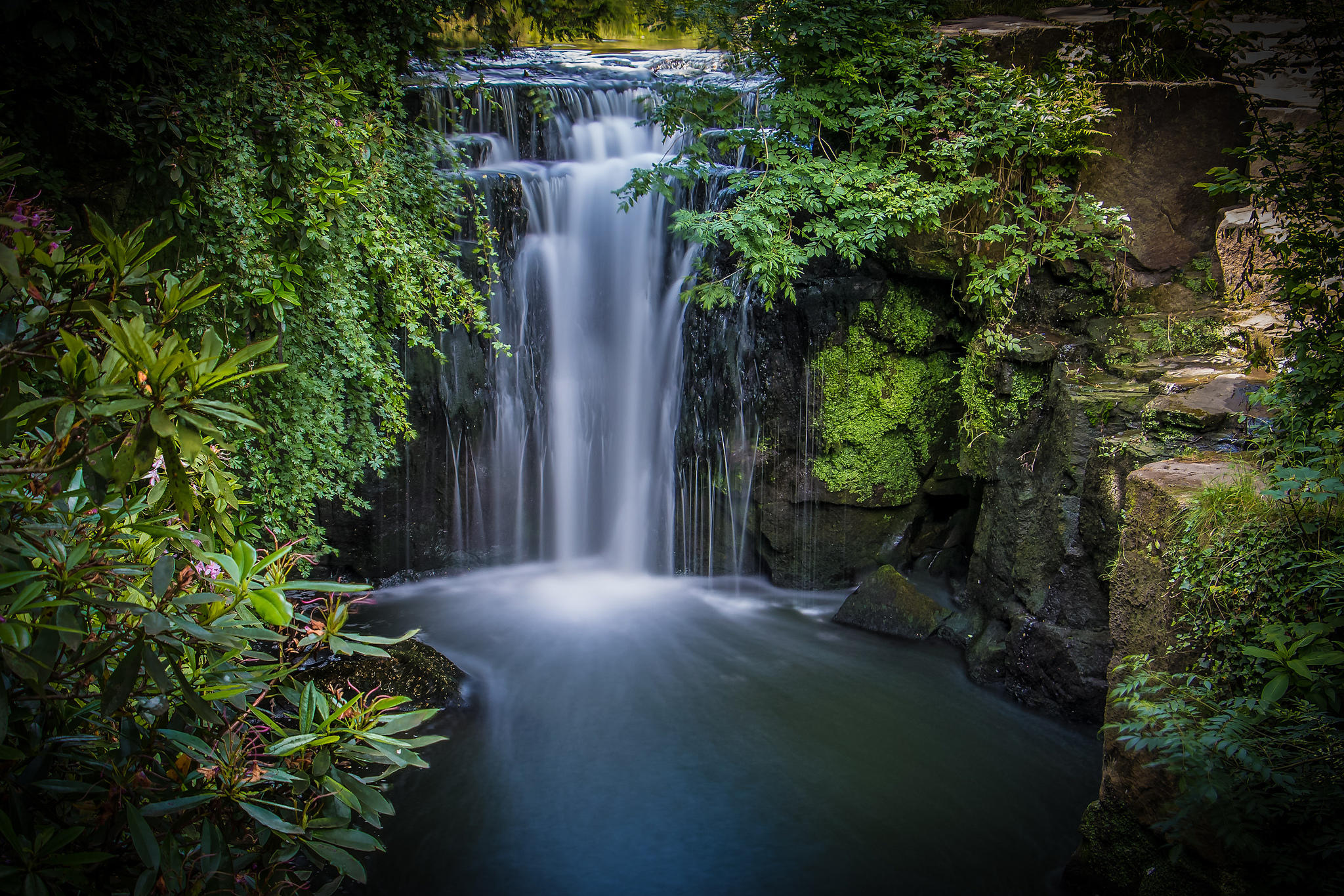 Wallpapers waterfall Jesmond Dene public park England on the desktop