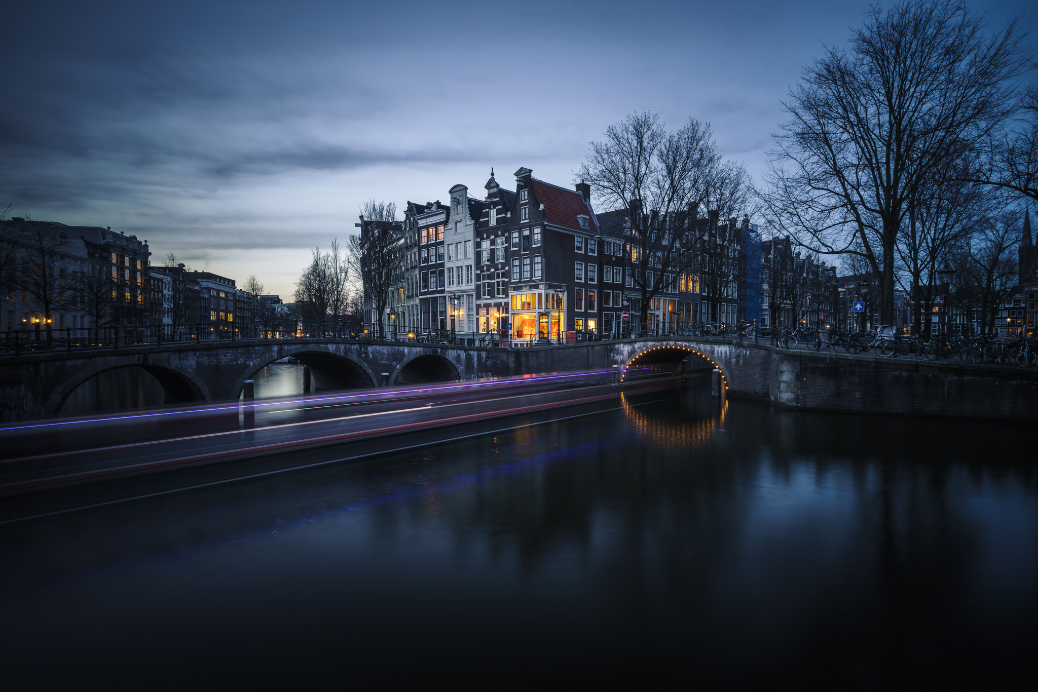 桌面上的壁纸夜城 照明 荷兰