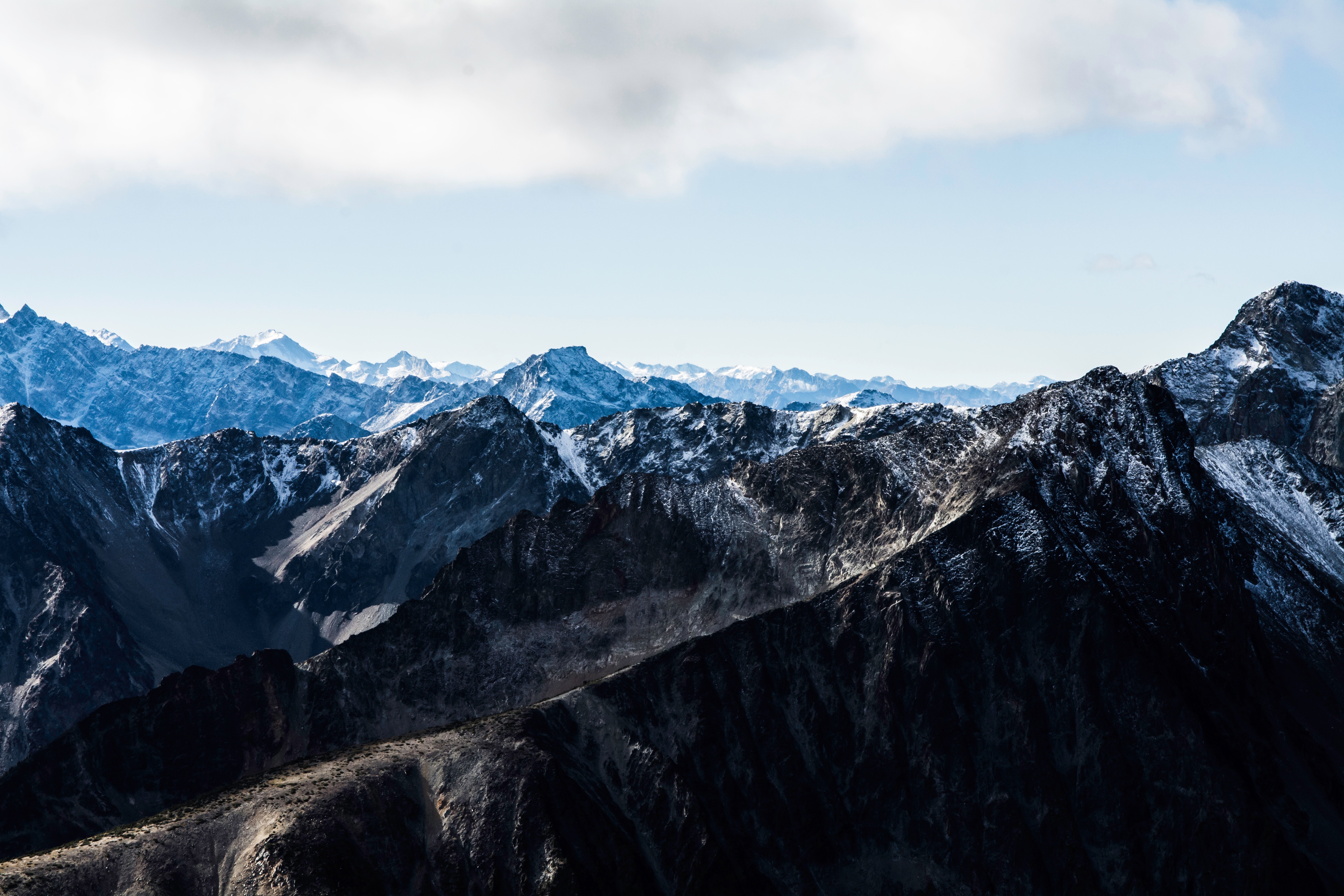 桌面上的壁纸加拿大 阿斯科姆山 天空