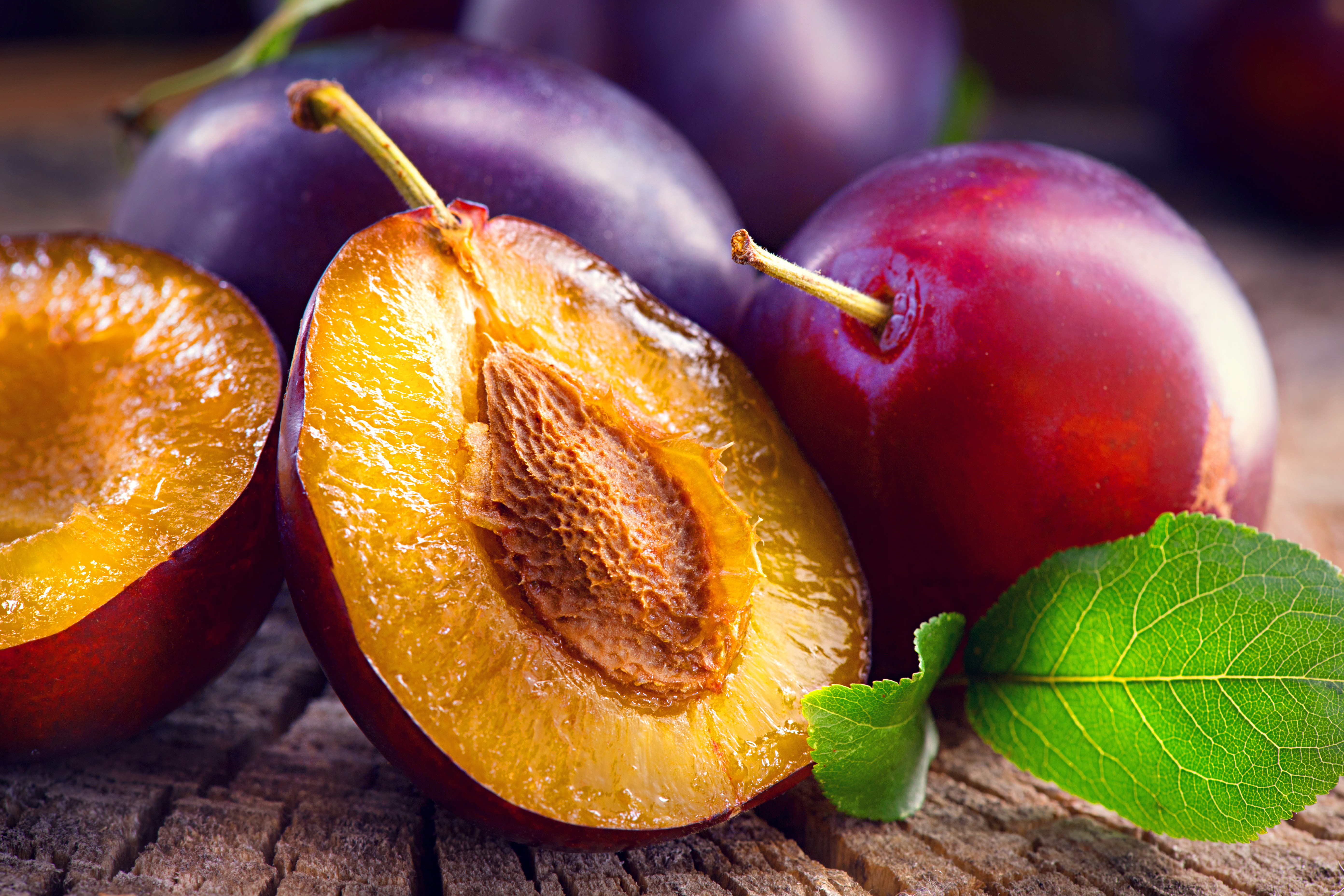 Wallpapers food fruits on a wooden table close-up on the desktop