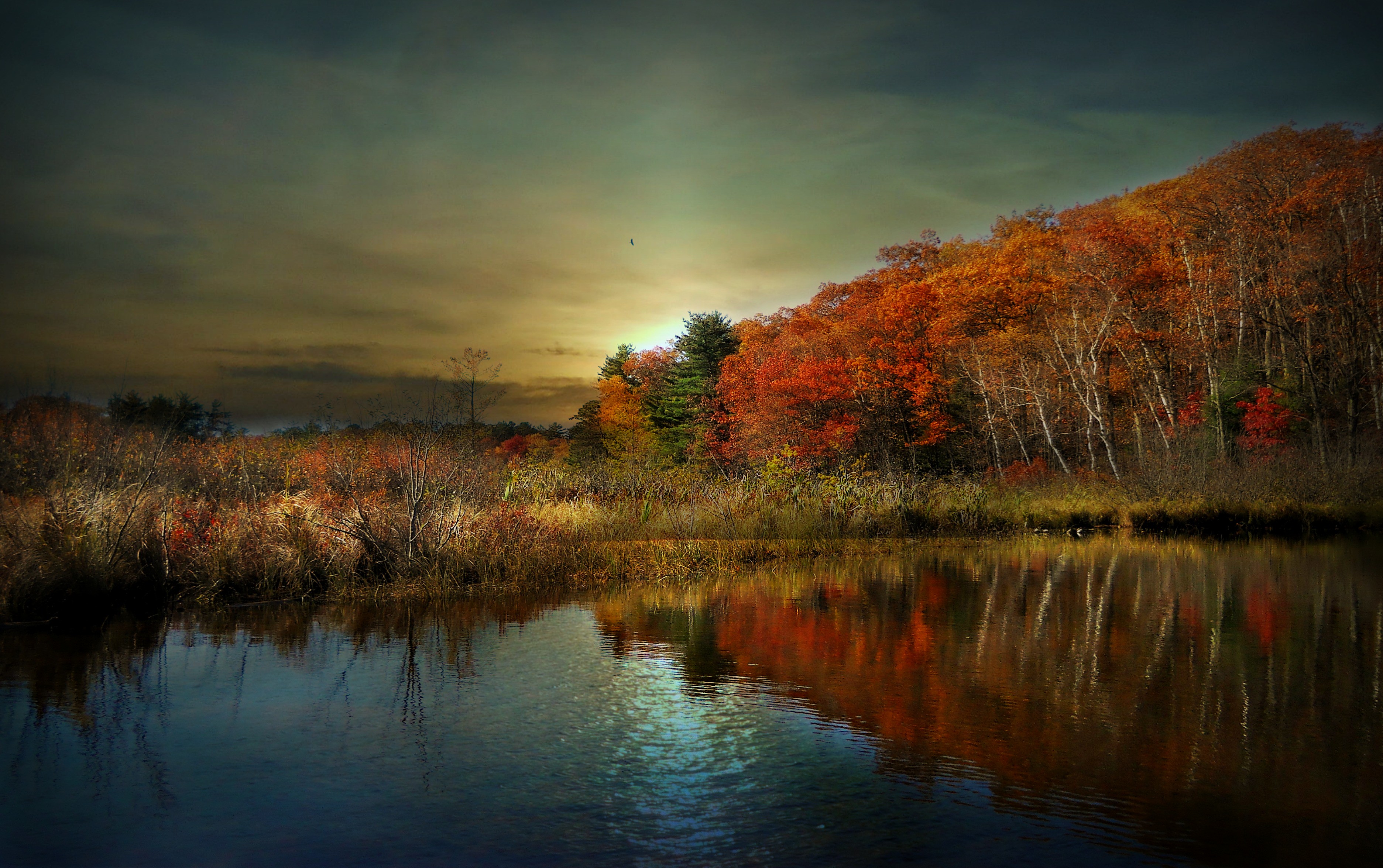 Wallpapers autumn colors of autumn lake on the desktop