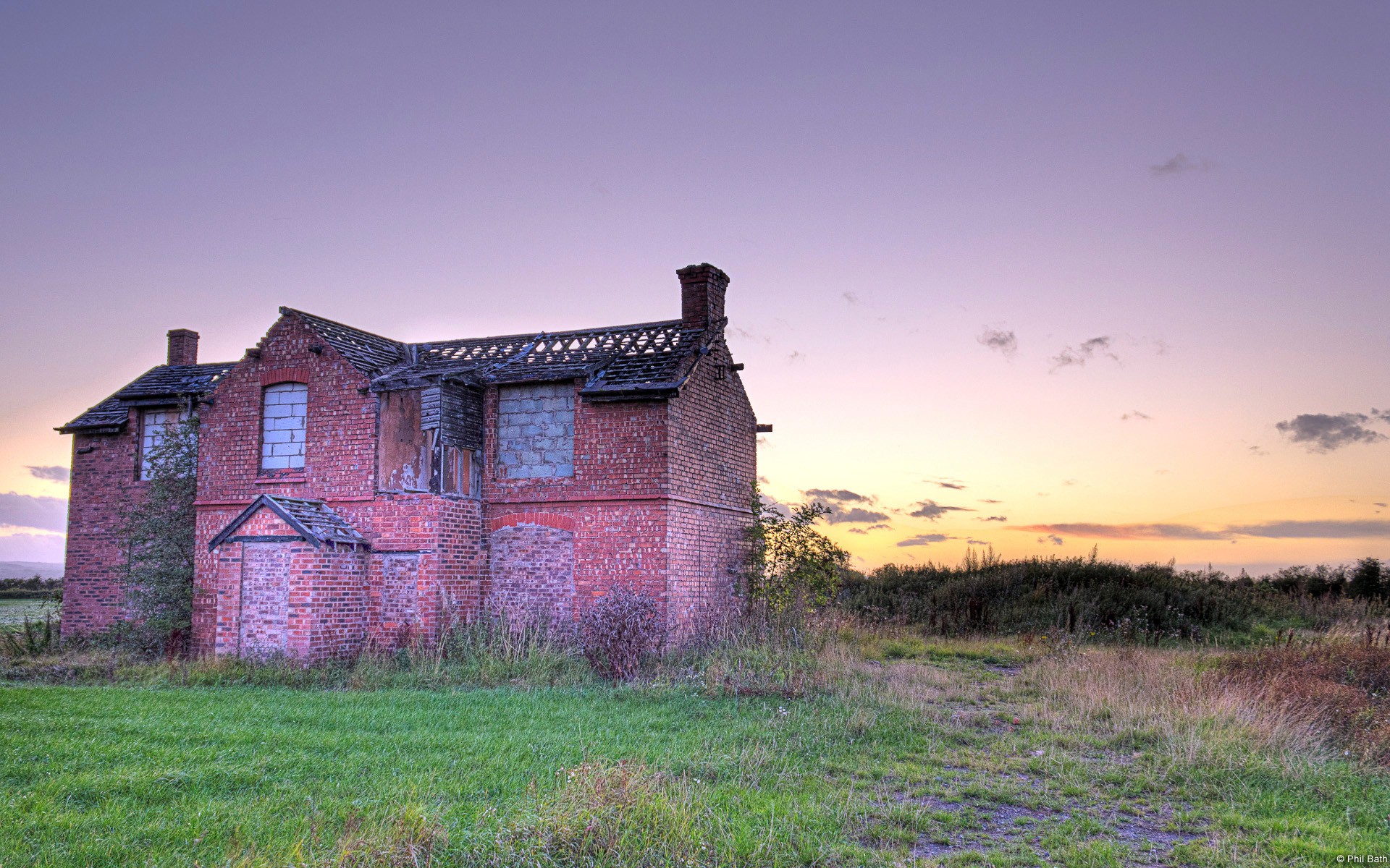 Заброшенный фермерский дом