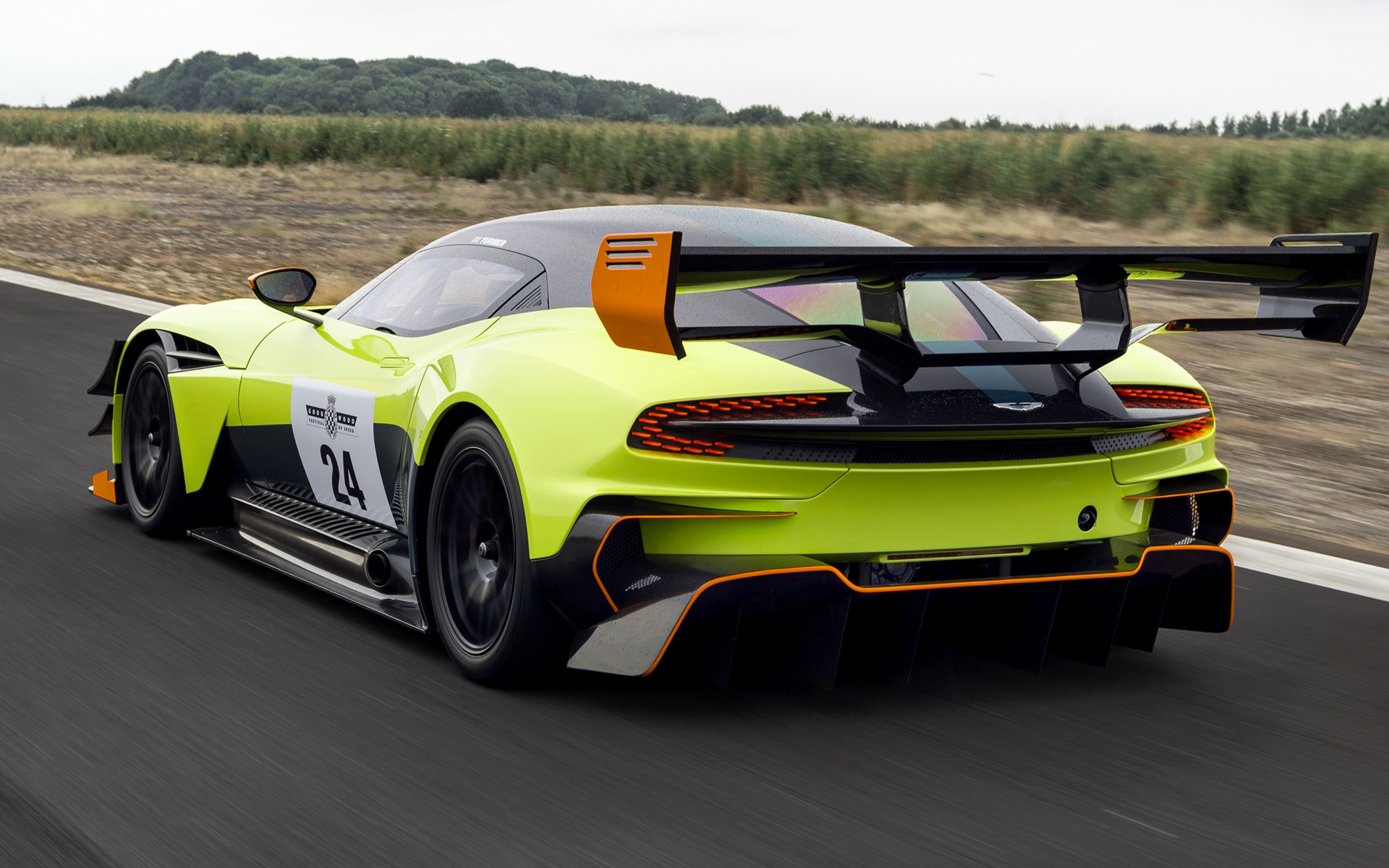 Free photo Aston martin vulcan amr pro