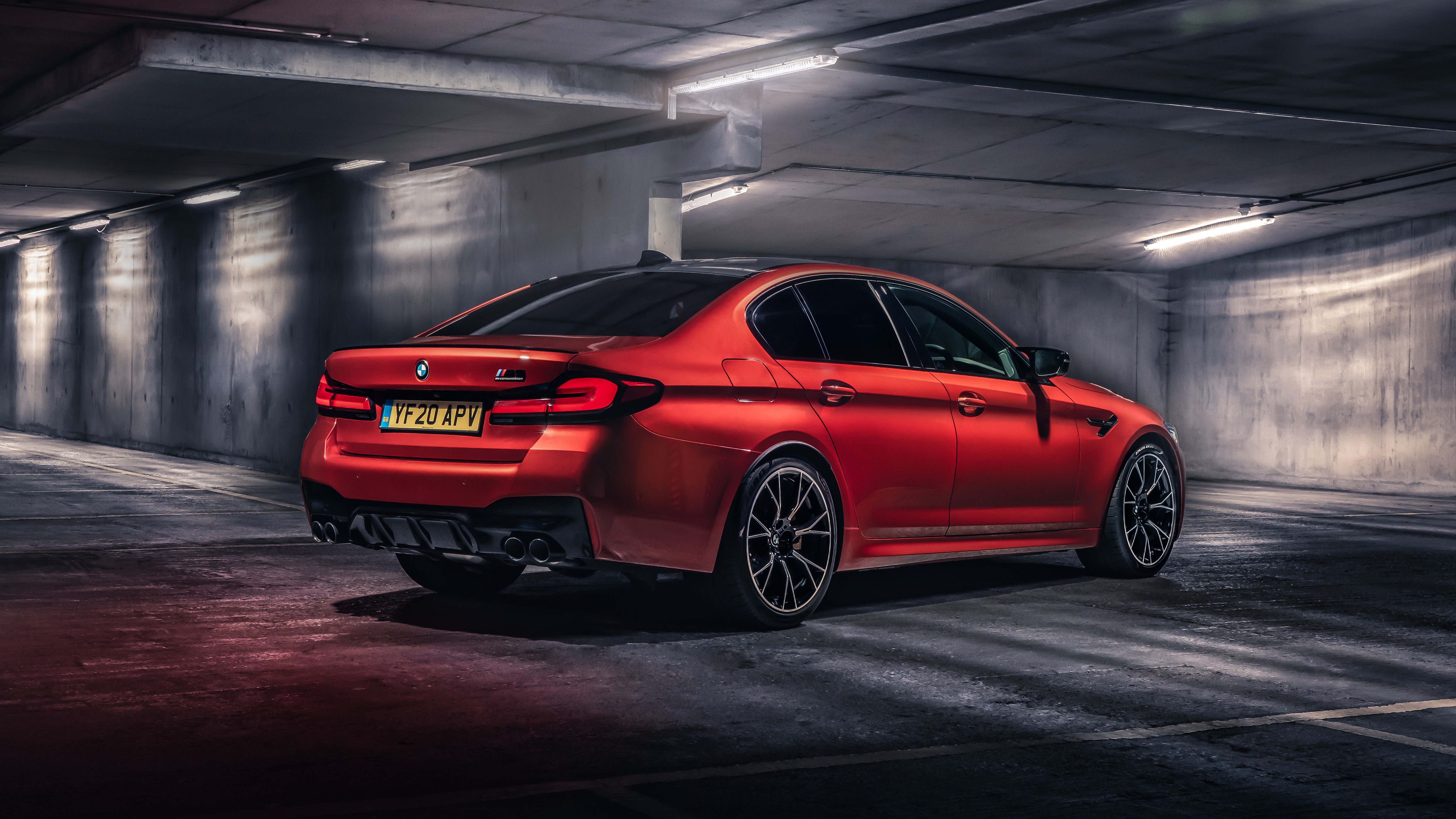 Free photo BMW M5 F90 rear view