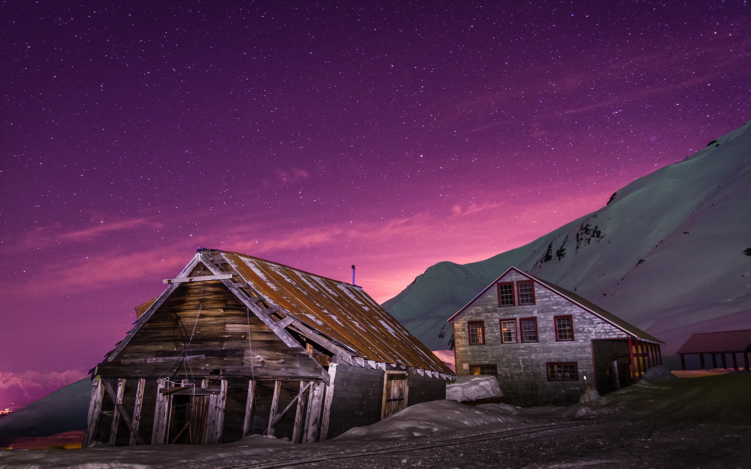 Free photo Forgotten homes in the mountains