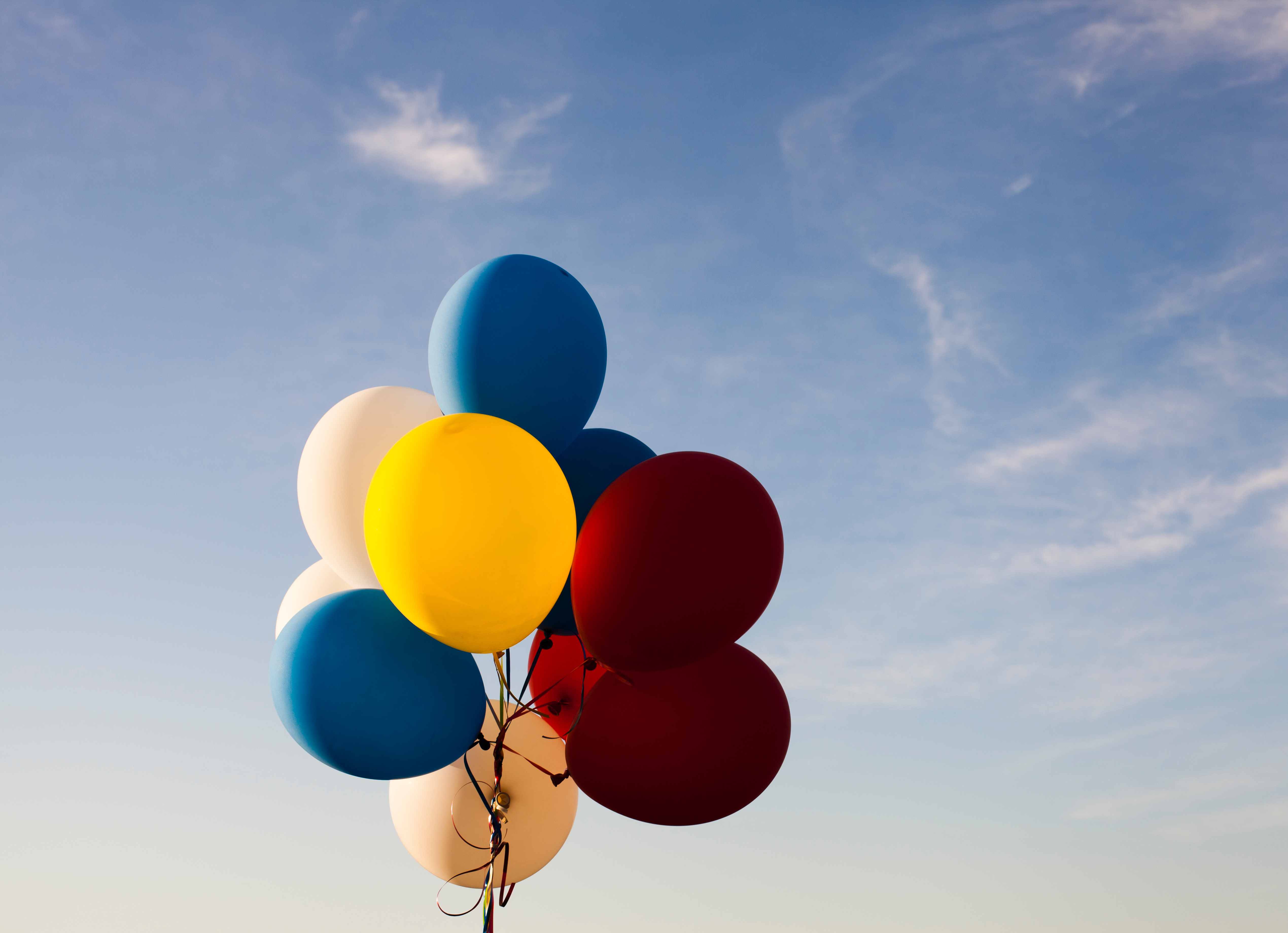 Бесплатное фото Воздушные шарики в небе