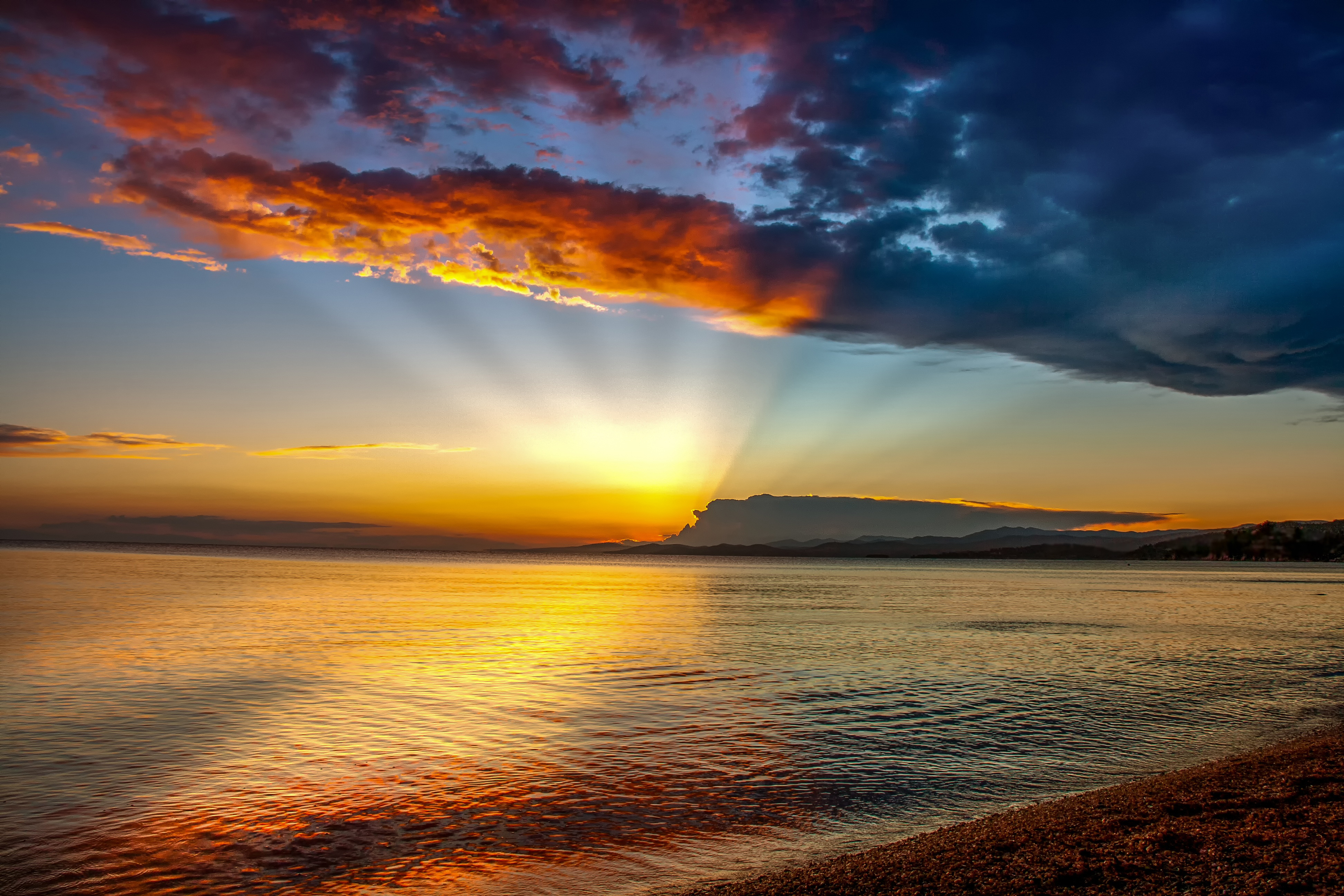 Free photo Colorful sunset on the sea