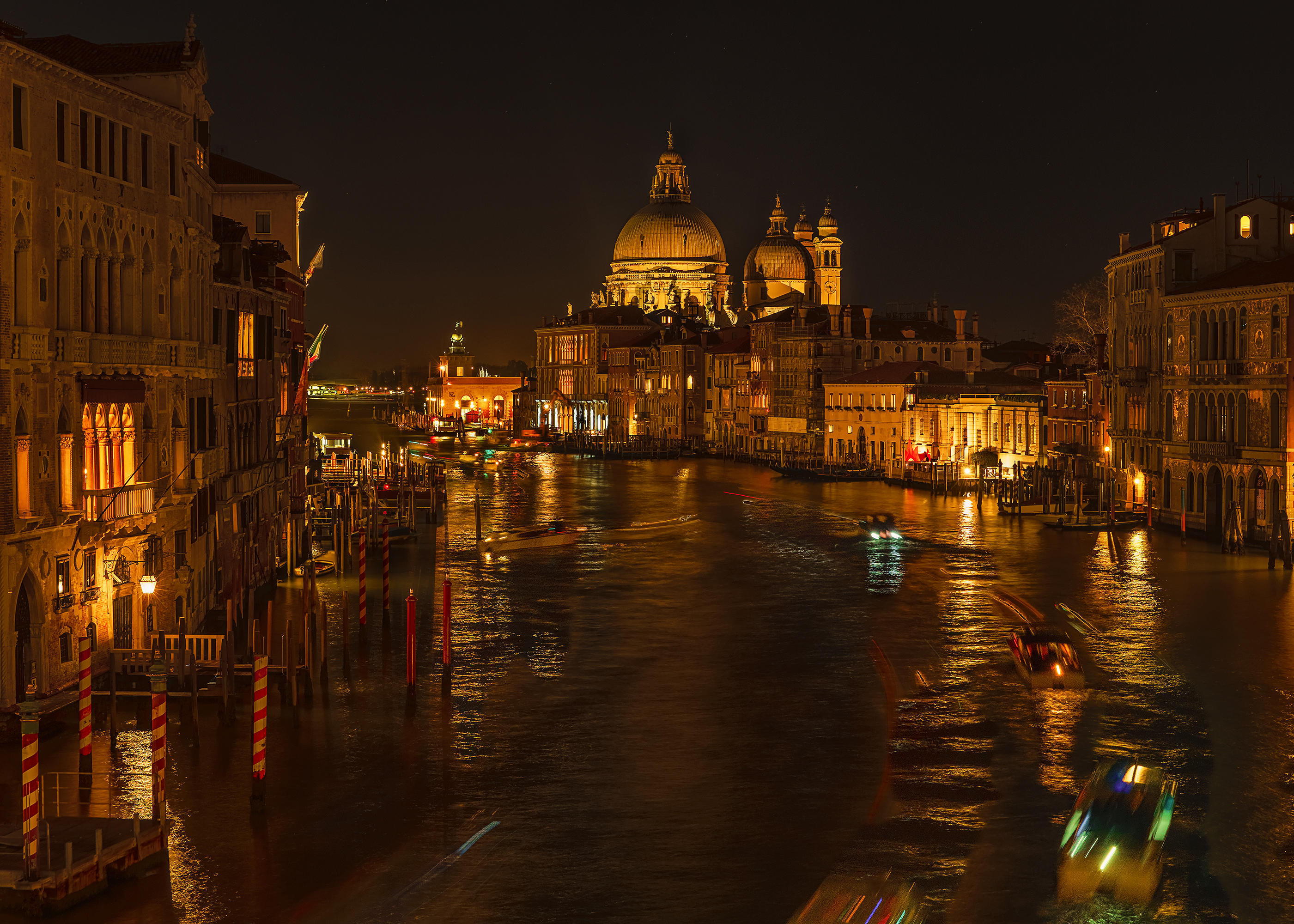 Wallpapers Venetia Italy night city on the desktop