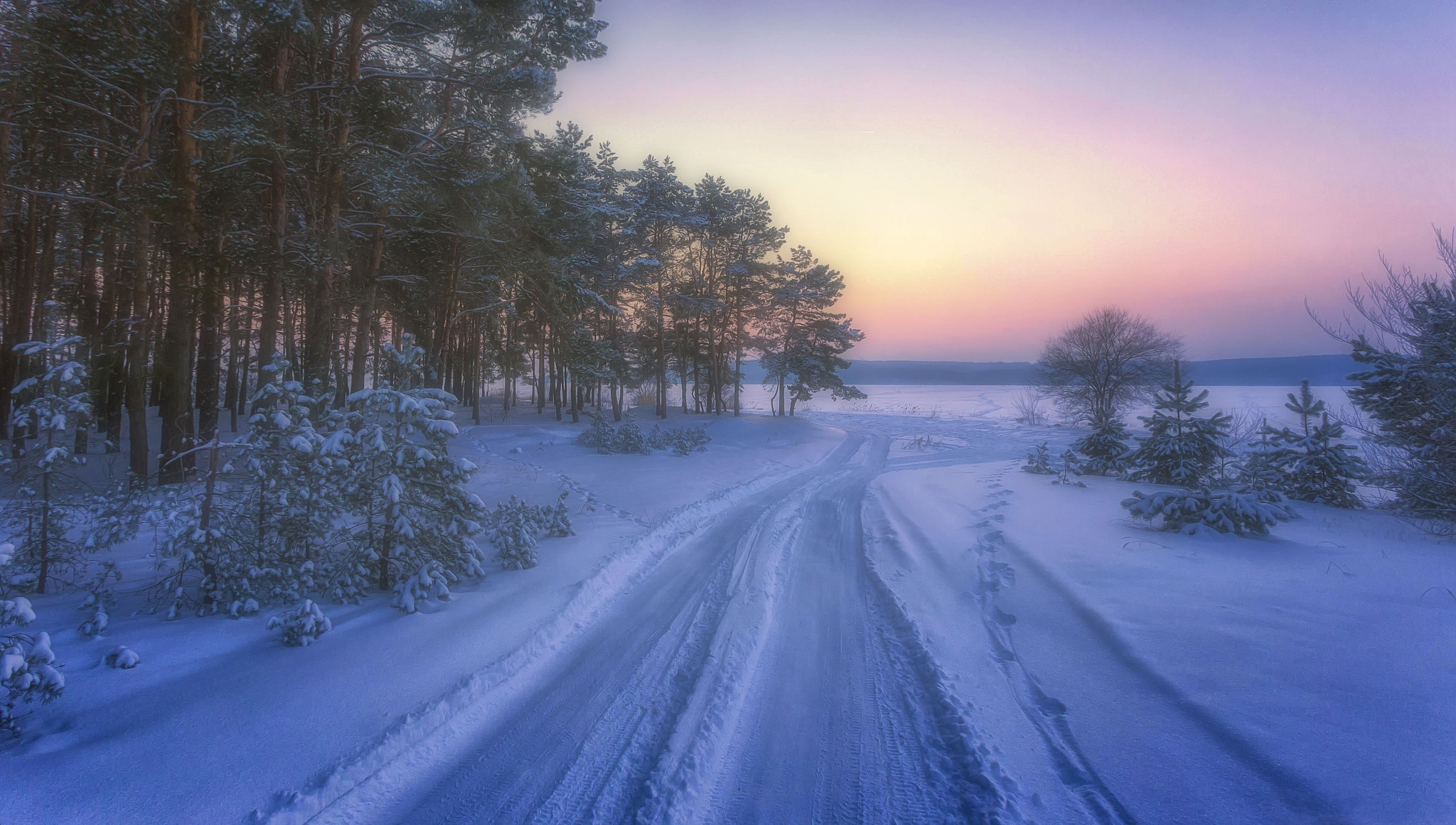 Wallpapers way on frozen lake winter road on the desktop