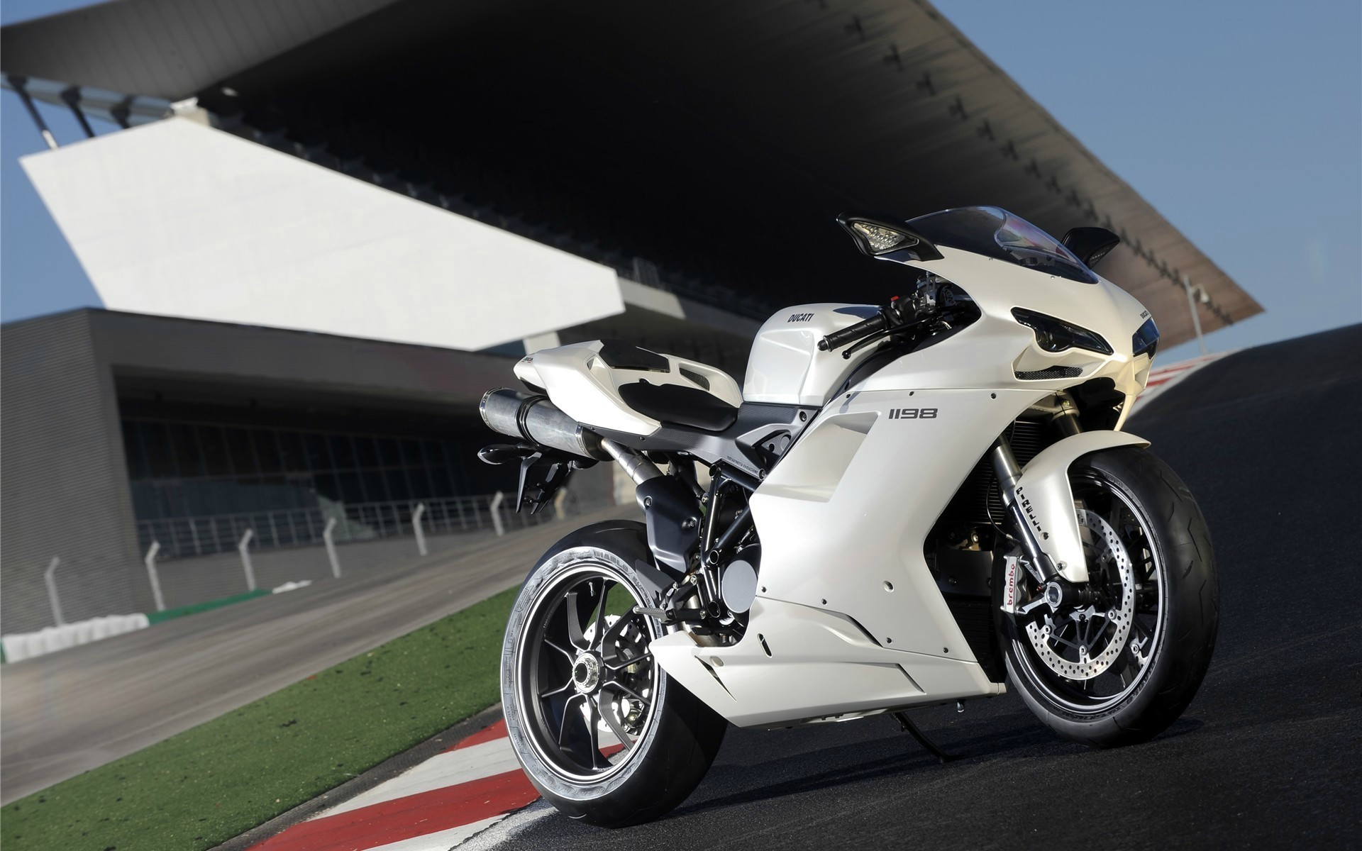 Free photo White Ducati 1198.