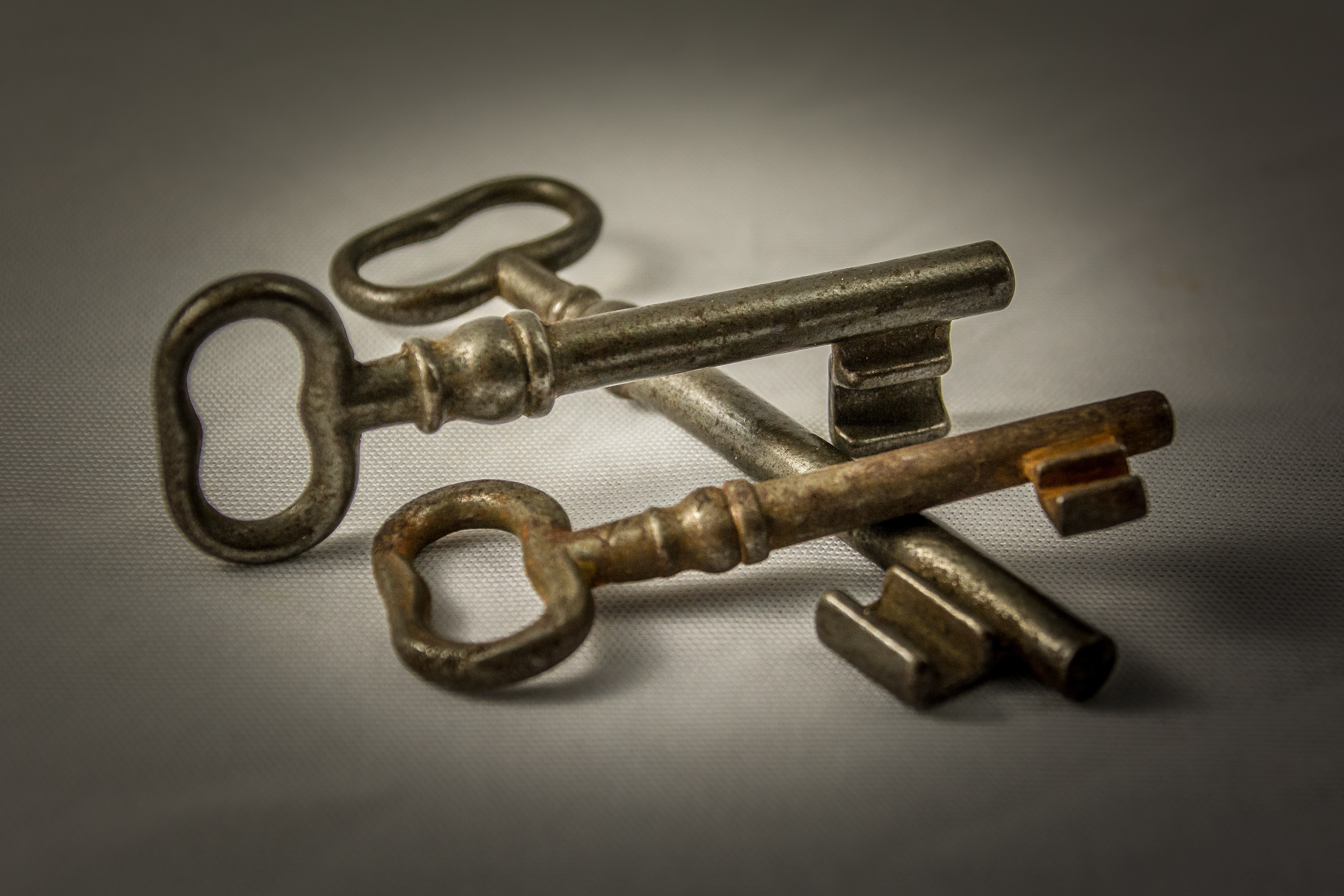 Обои старый ключ металл на рабочий стол