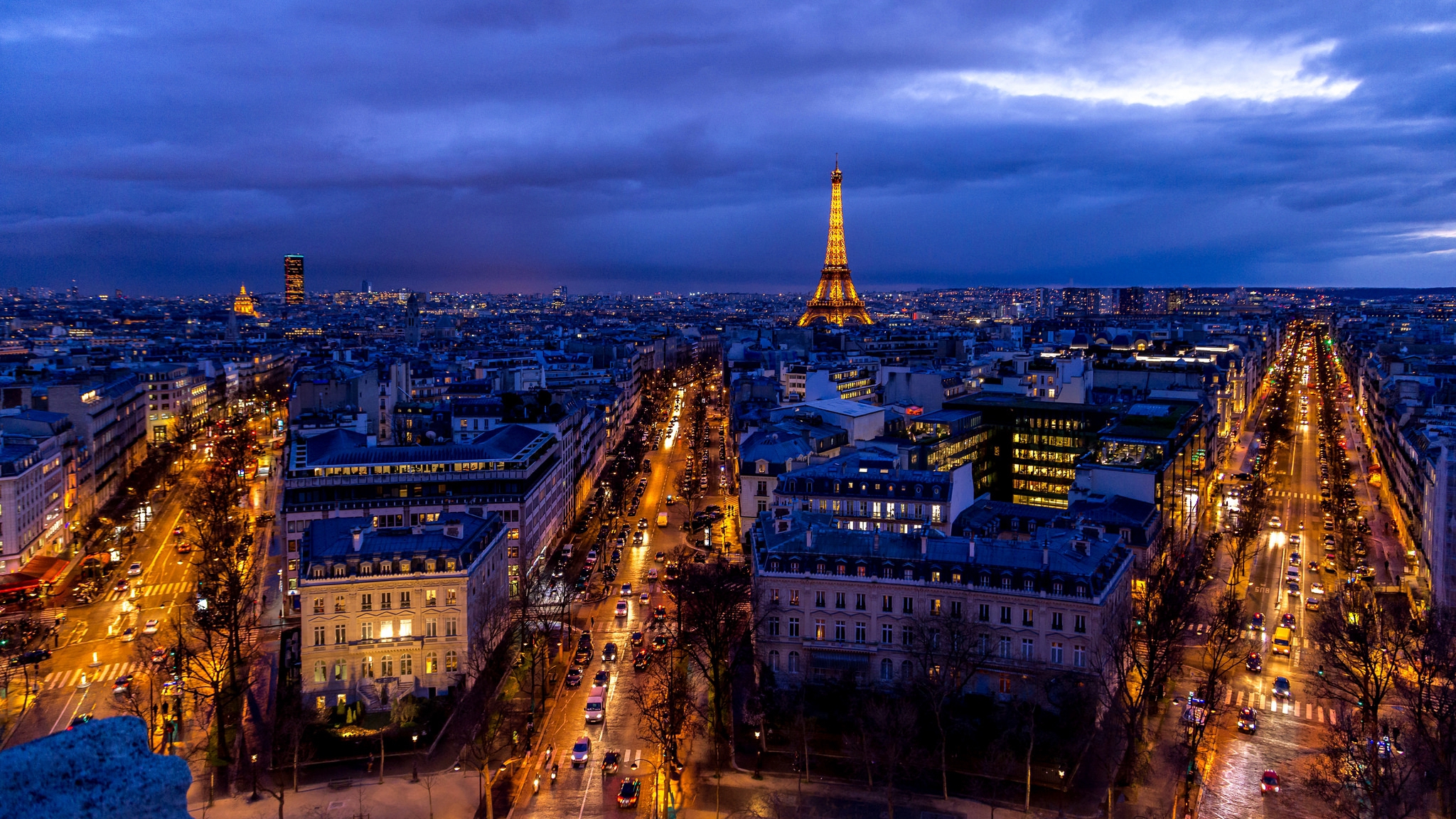 桌面上的壁纸城市 晚上 巴黎