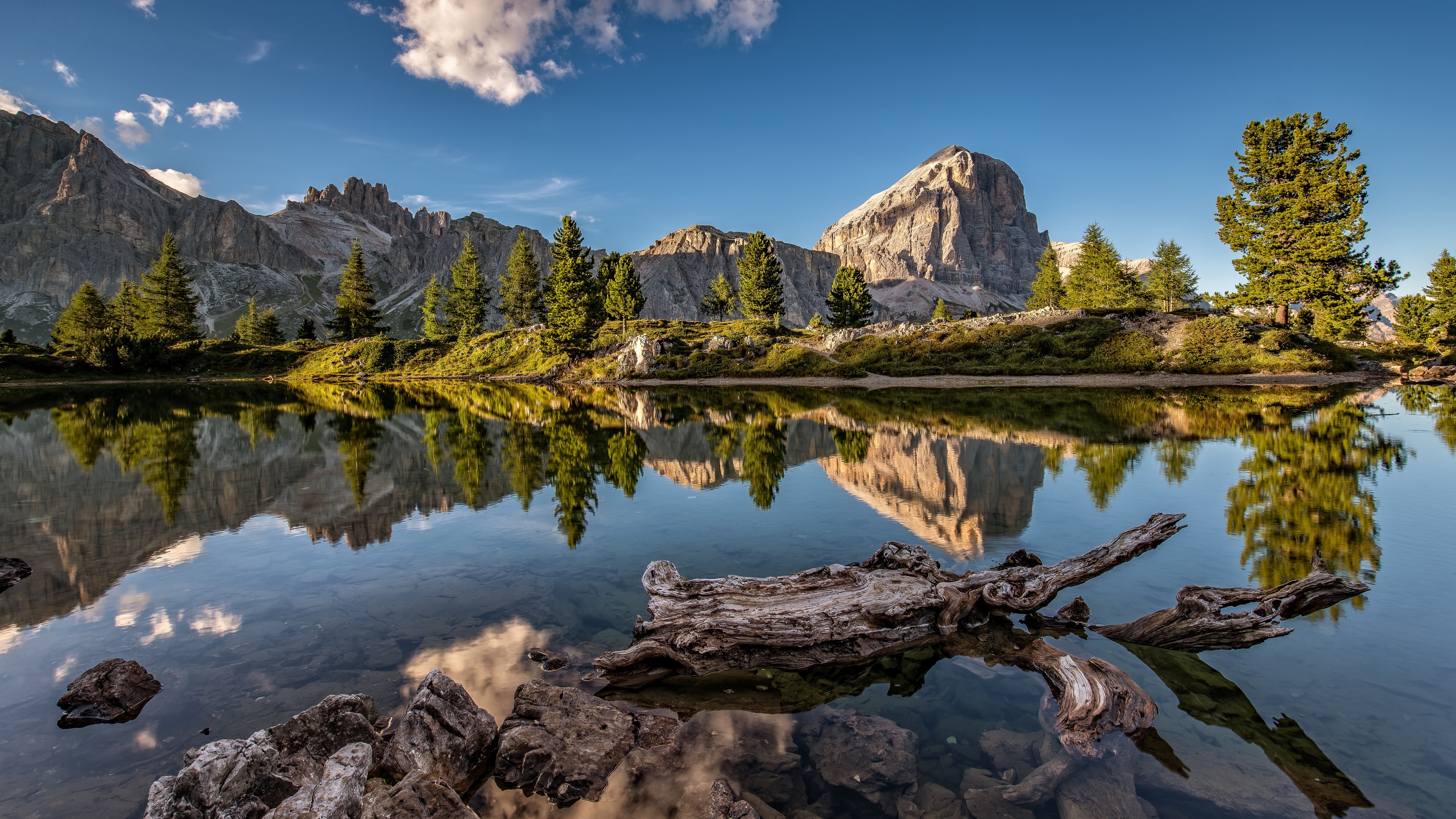 Free photo Dolomite Alps in Italy