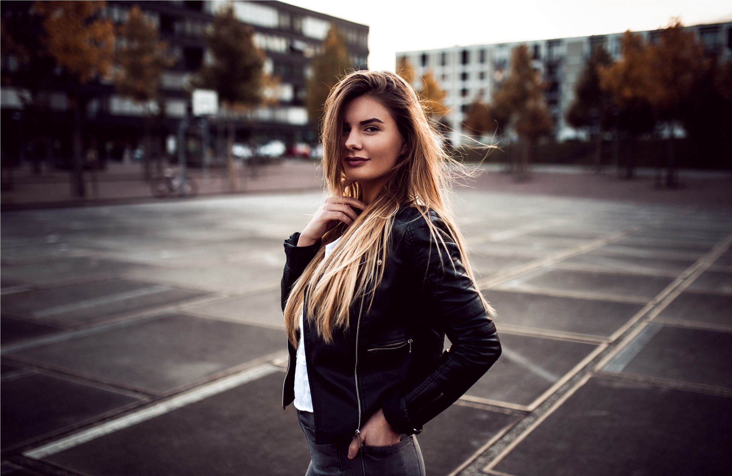 Обои черный женщина модель на рабочий стол