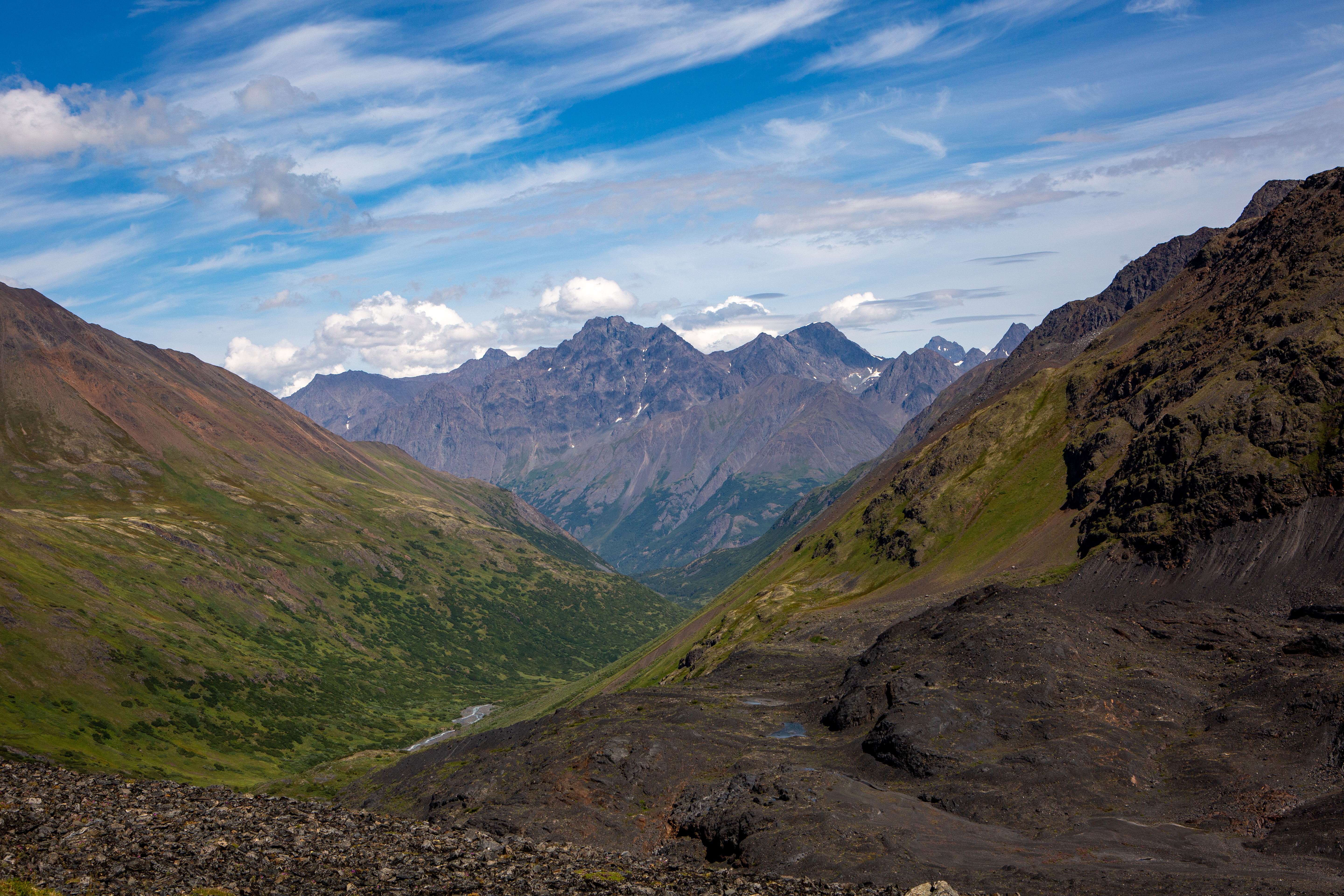 Free photo Green hills in the Caucasus