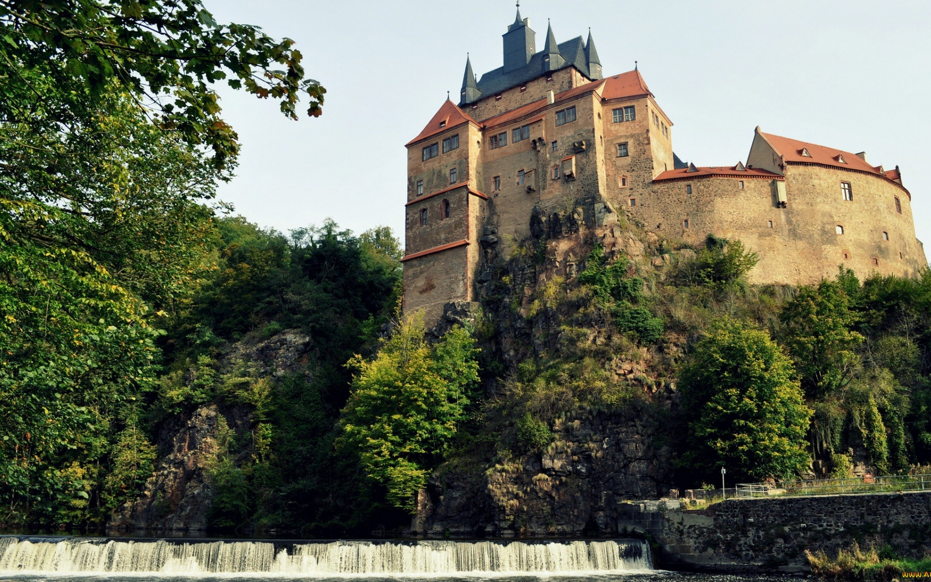 Wallpapers mountain castle fortress on the desktop