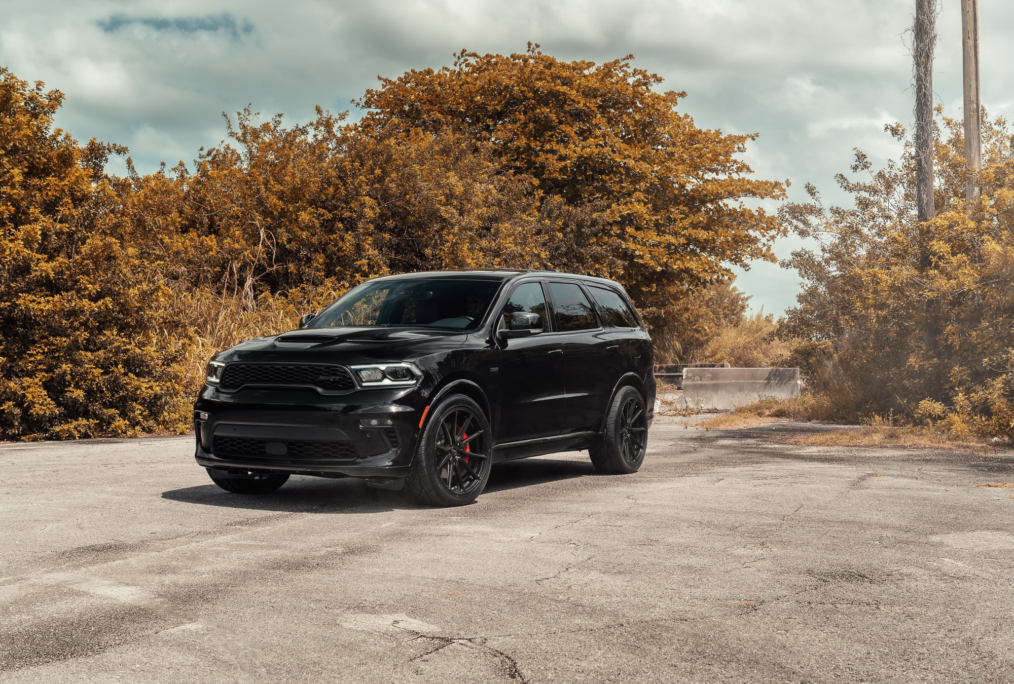 Free photo Black Dodge Durango SUV