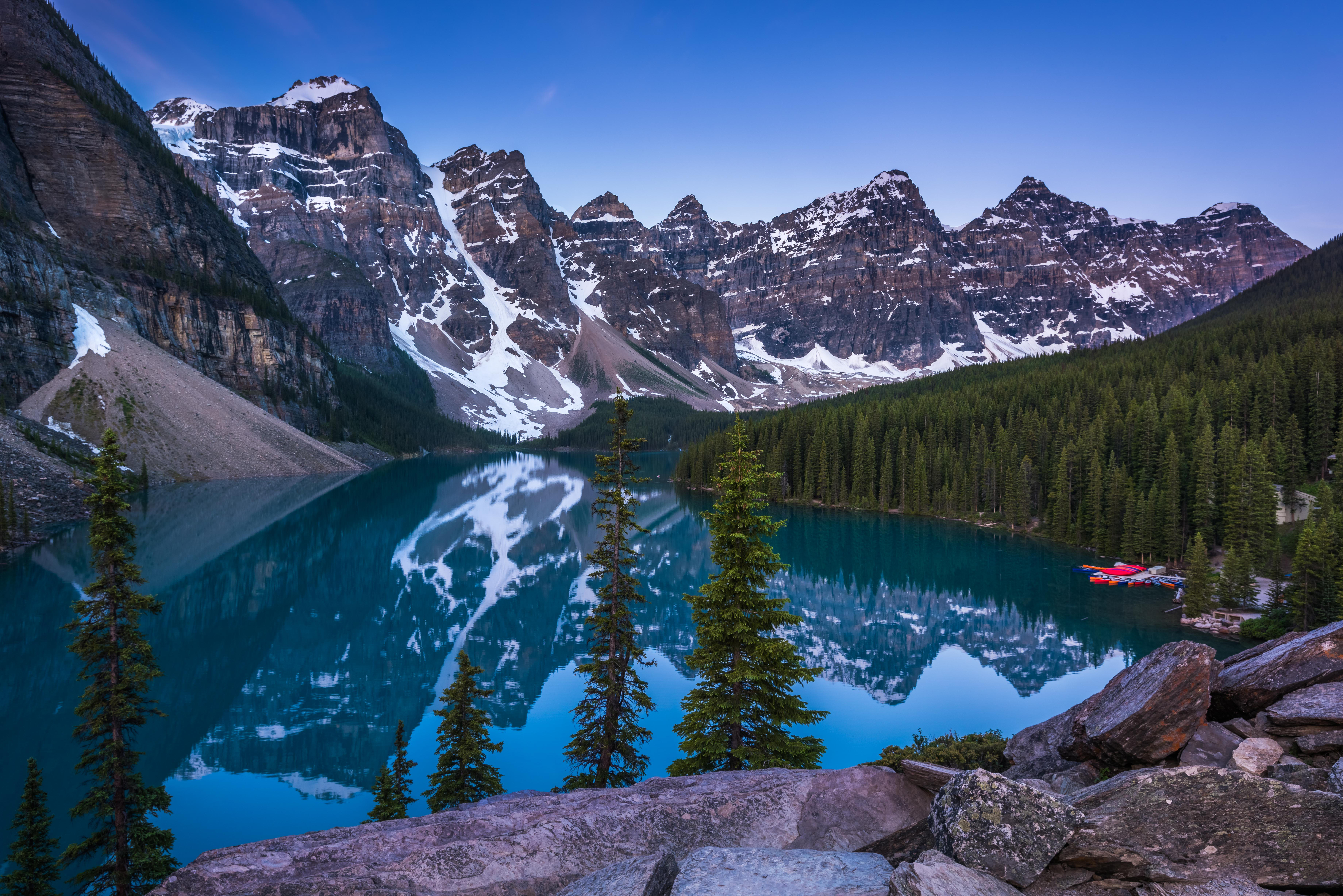 Wallpapers Lake Moraine Canada Lake Moiraine on the desktop