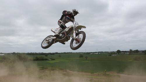 Free photo A cross bike in a jump