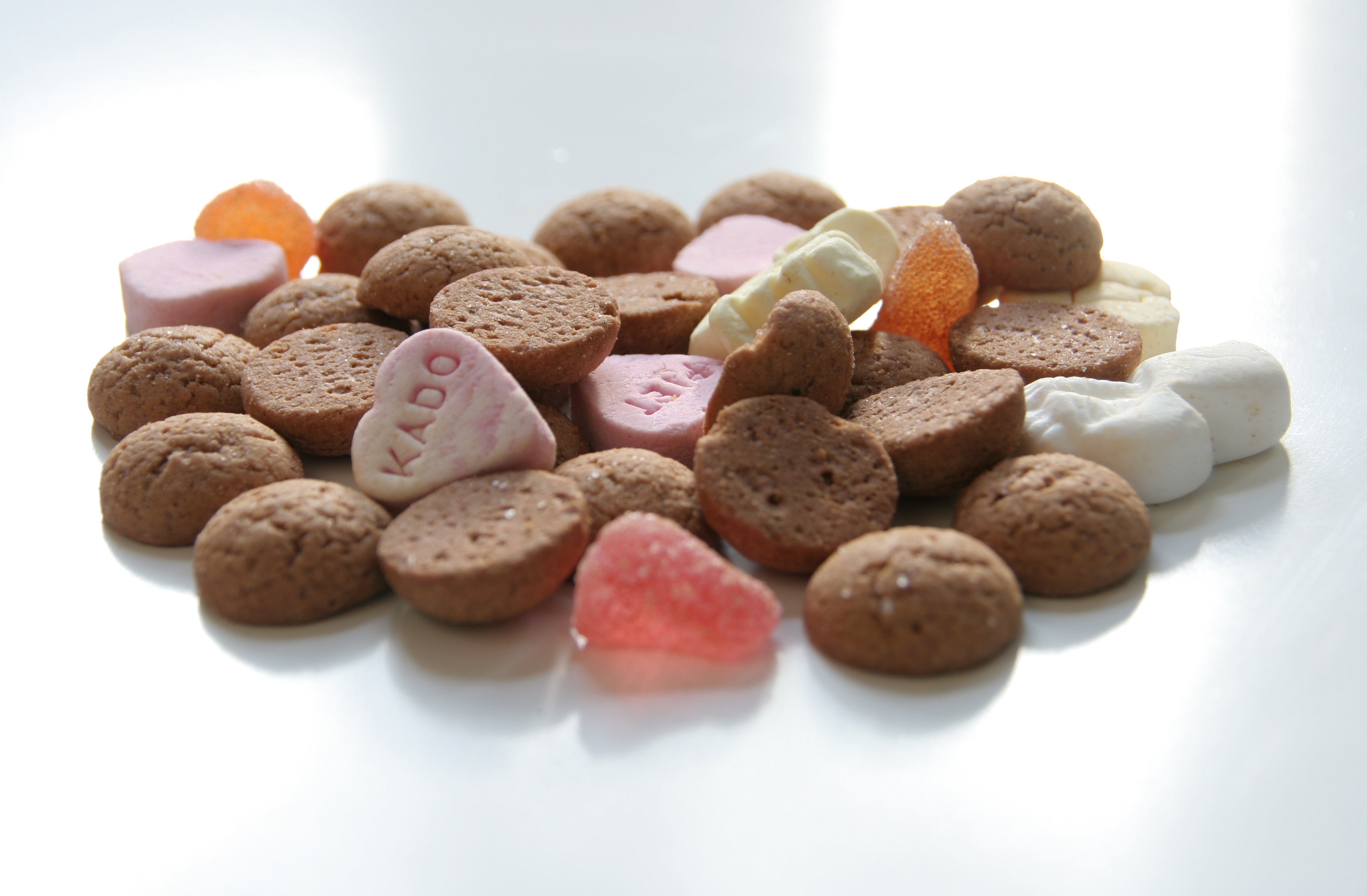 Free photo Wallpaper of goodies scattered on the table
