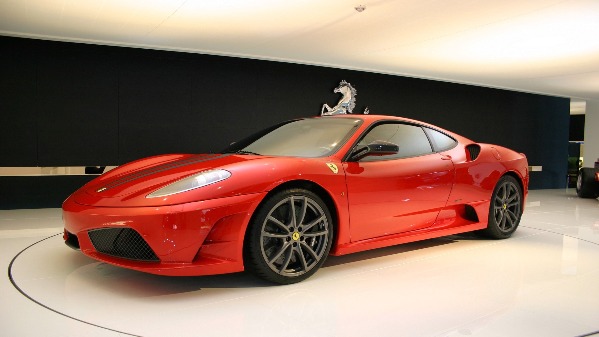 Free photo Ferrari F430 in red