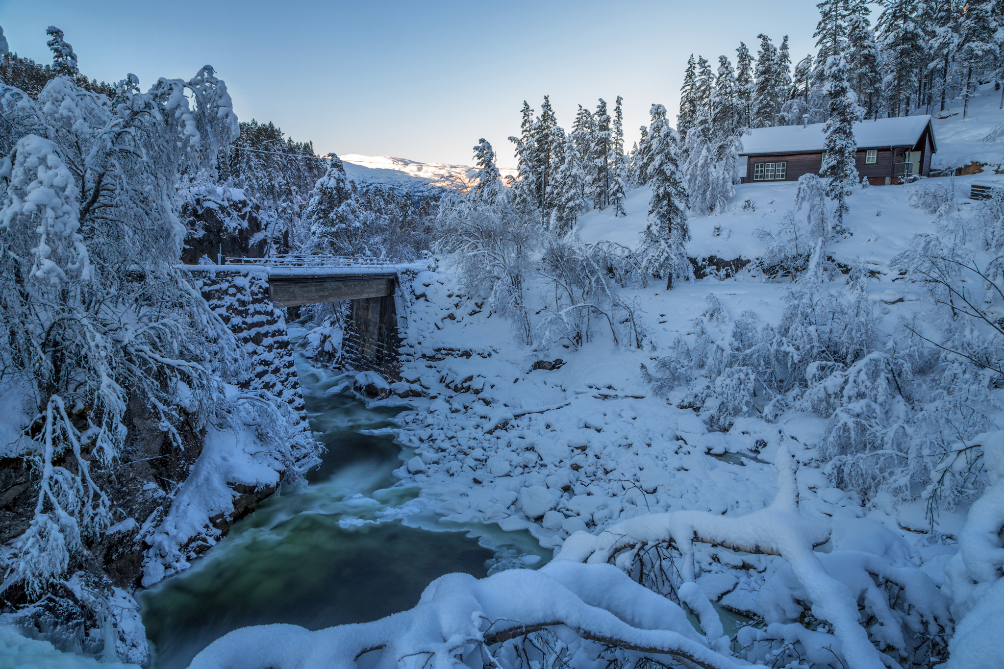 Wallpapers Odda river cabin on the desktop