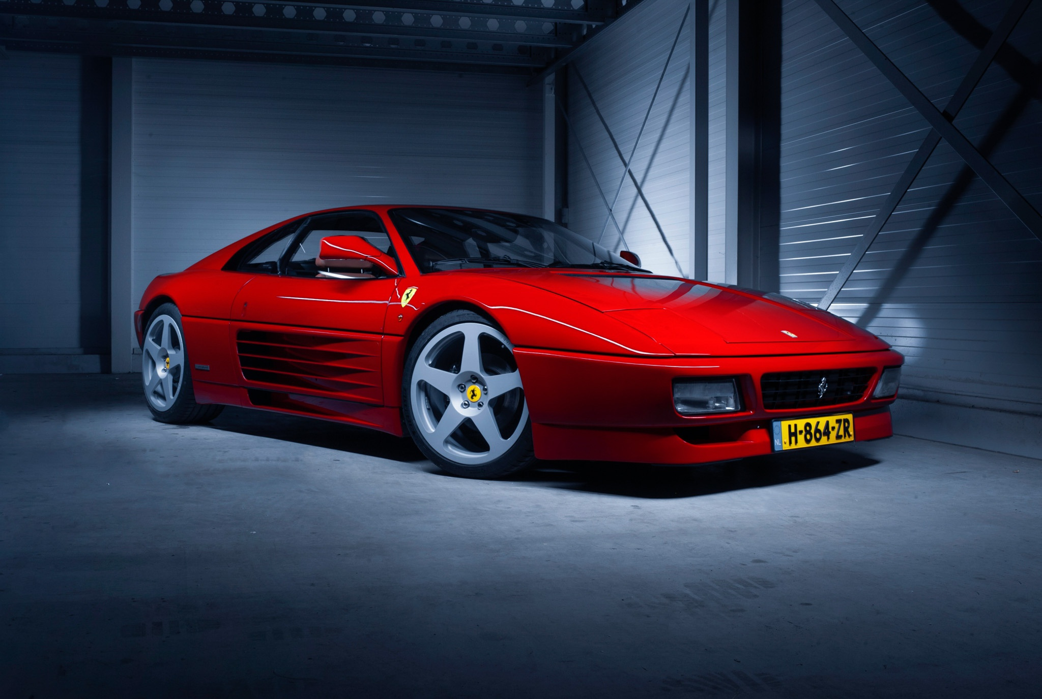 Free photo Red ferrari f355.