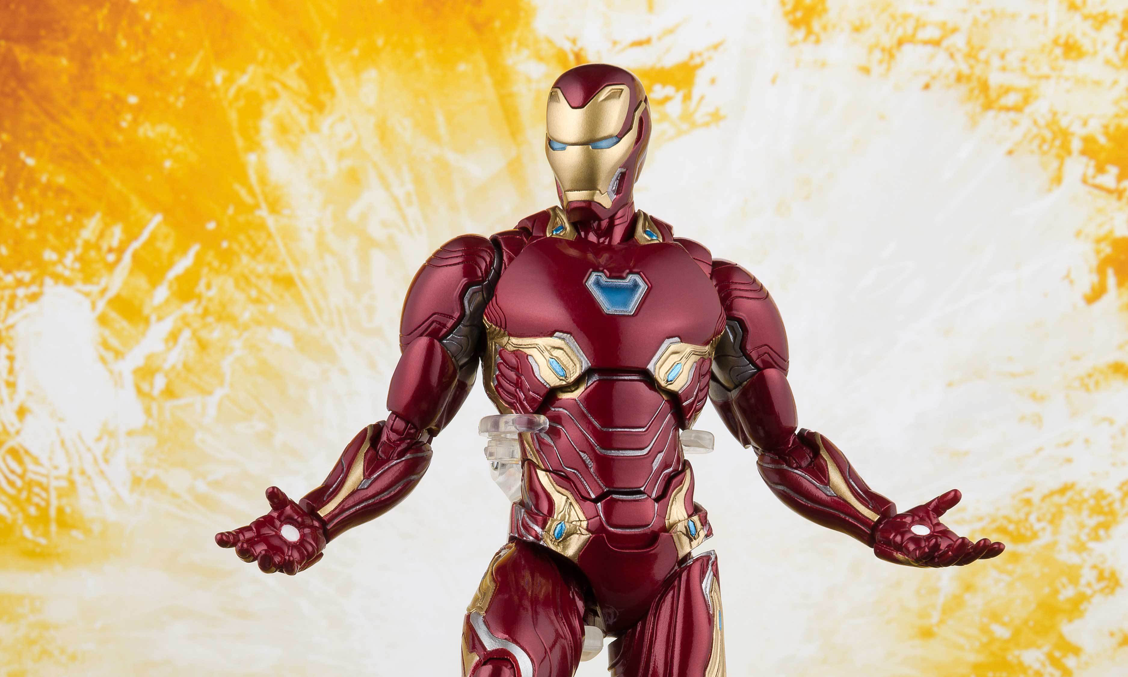 Wallpapers Iron Man Avengers Infinity War toys on the desktop