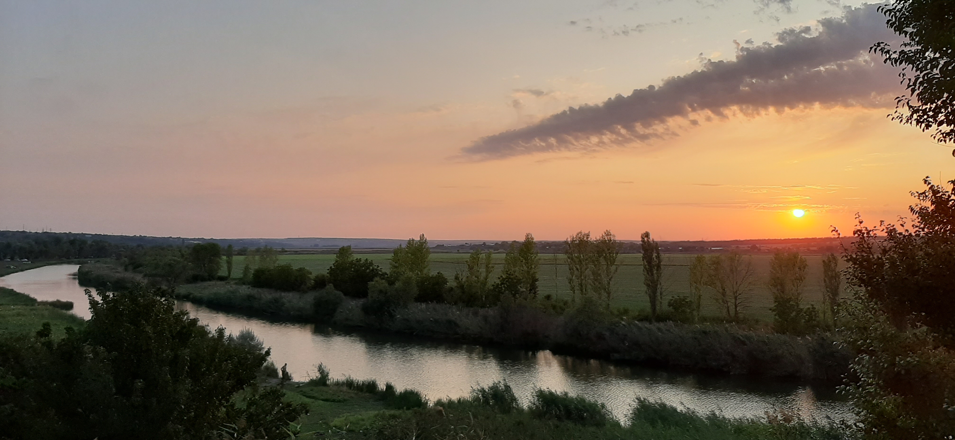 Free photo Sunset on the river