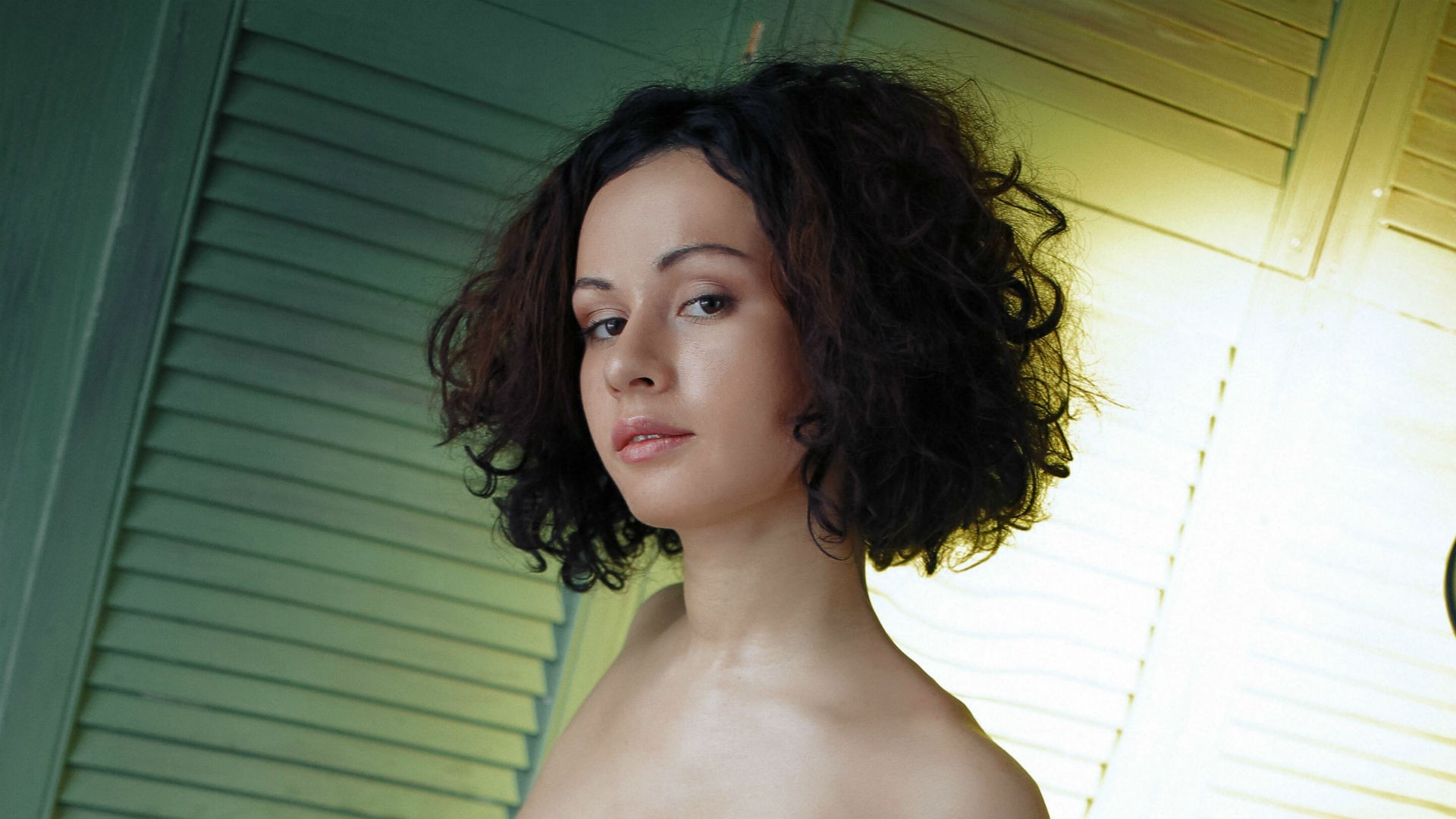 Обои лицо женщина модель на рабочий стол